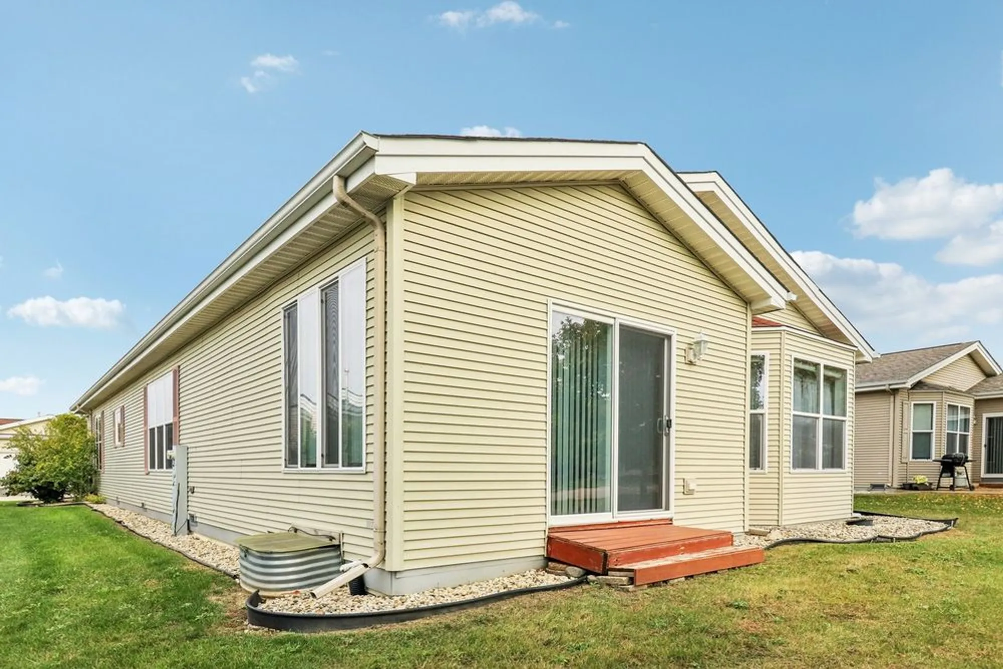 Property Slideshow image 26 of 33 | 3306 stakes ln, Grayslake, IL, 60030