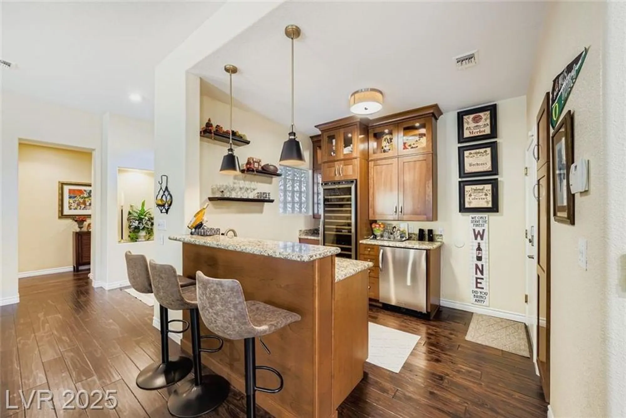 Property Slideshow image 13 of 28 | 10737 shackleton dr, Las Vegas, NV, 89134