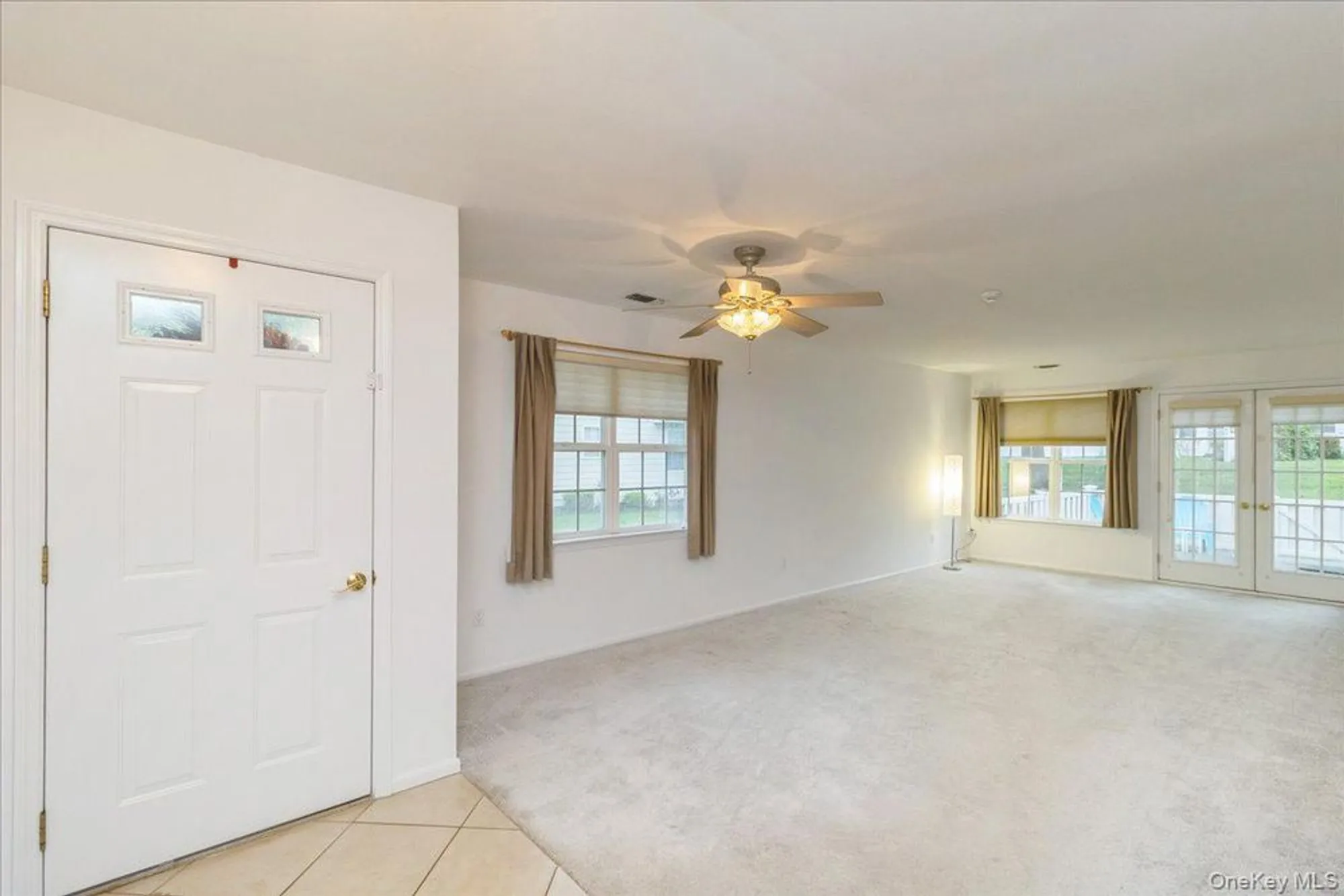 Property Slideshow image 6 of 22 | 163 theodore dr, Coram, NY, 11727