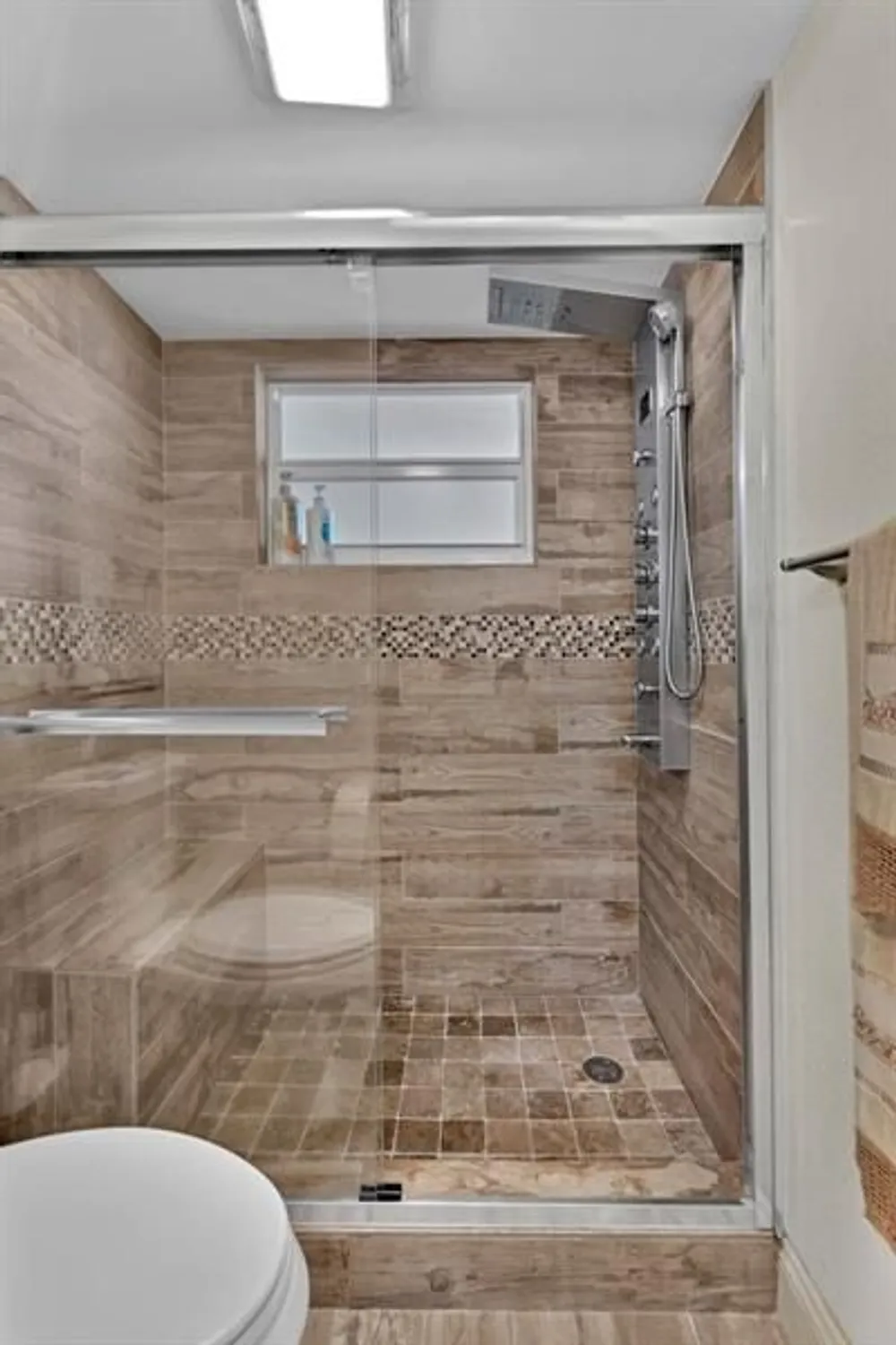 Property Slideshow image 9 of 35 | 6850 royal palm blvd, Margate, FL, 33063