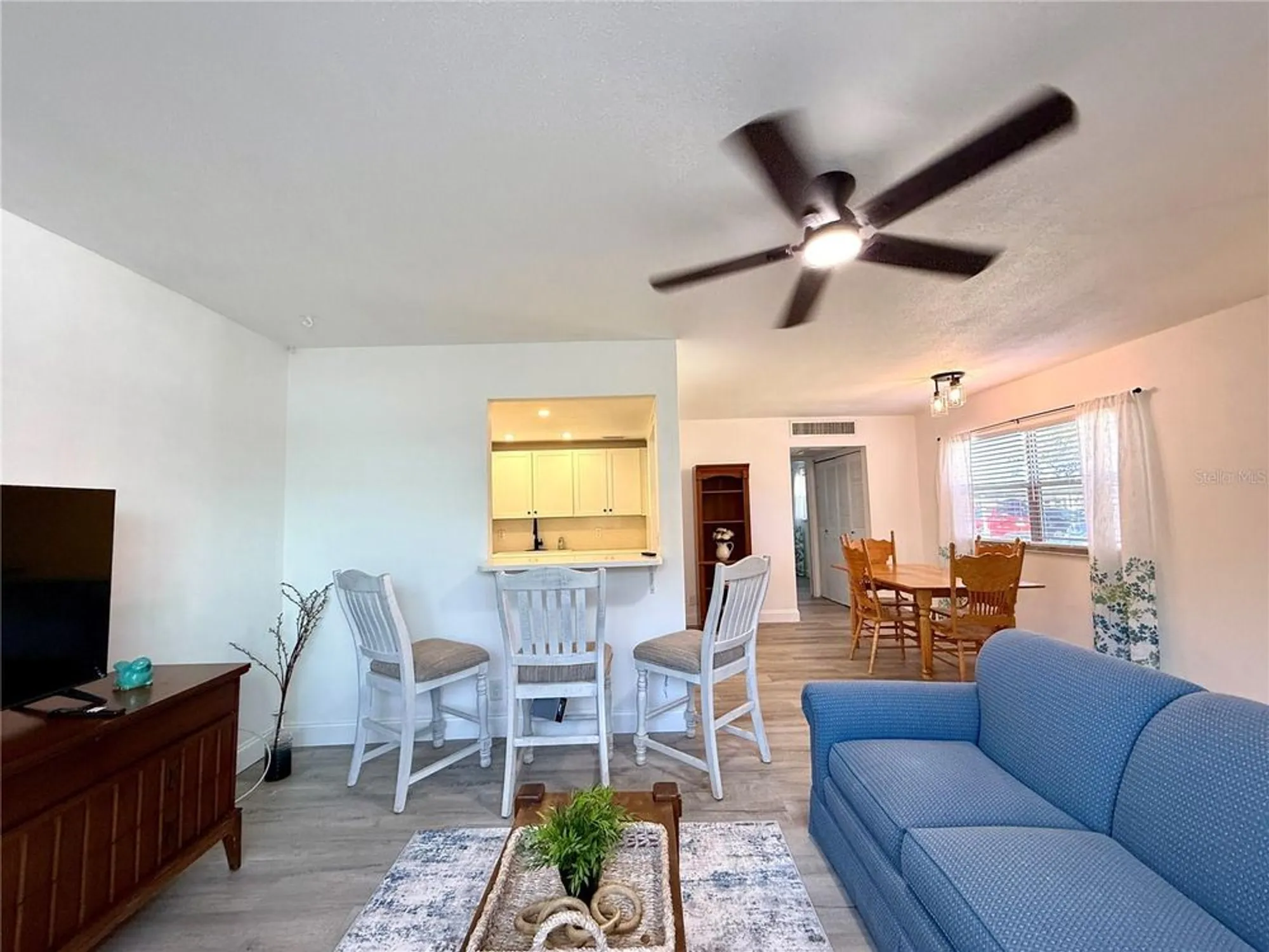 Property Slideshow image 5 of 28 | 1802 bedford ln 7, Sun City Center, FL, 33573