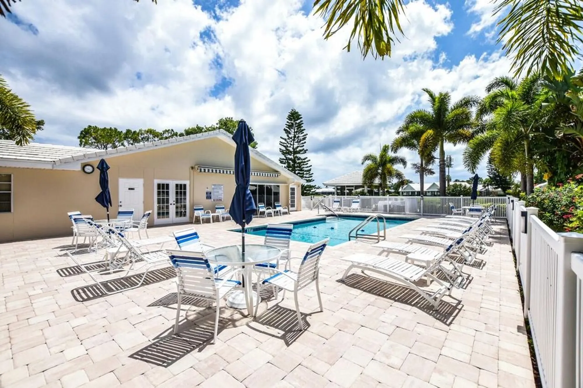 Property Slideshow image 46 of 57 | 745 harrington lake dr 30, Venice, FL, 34293