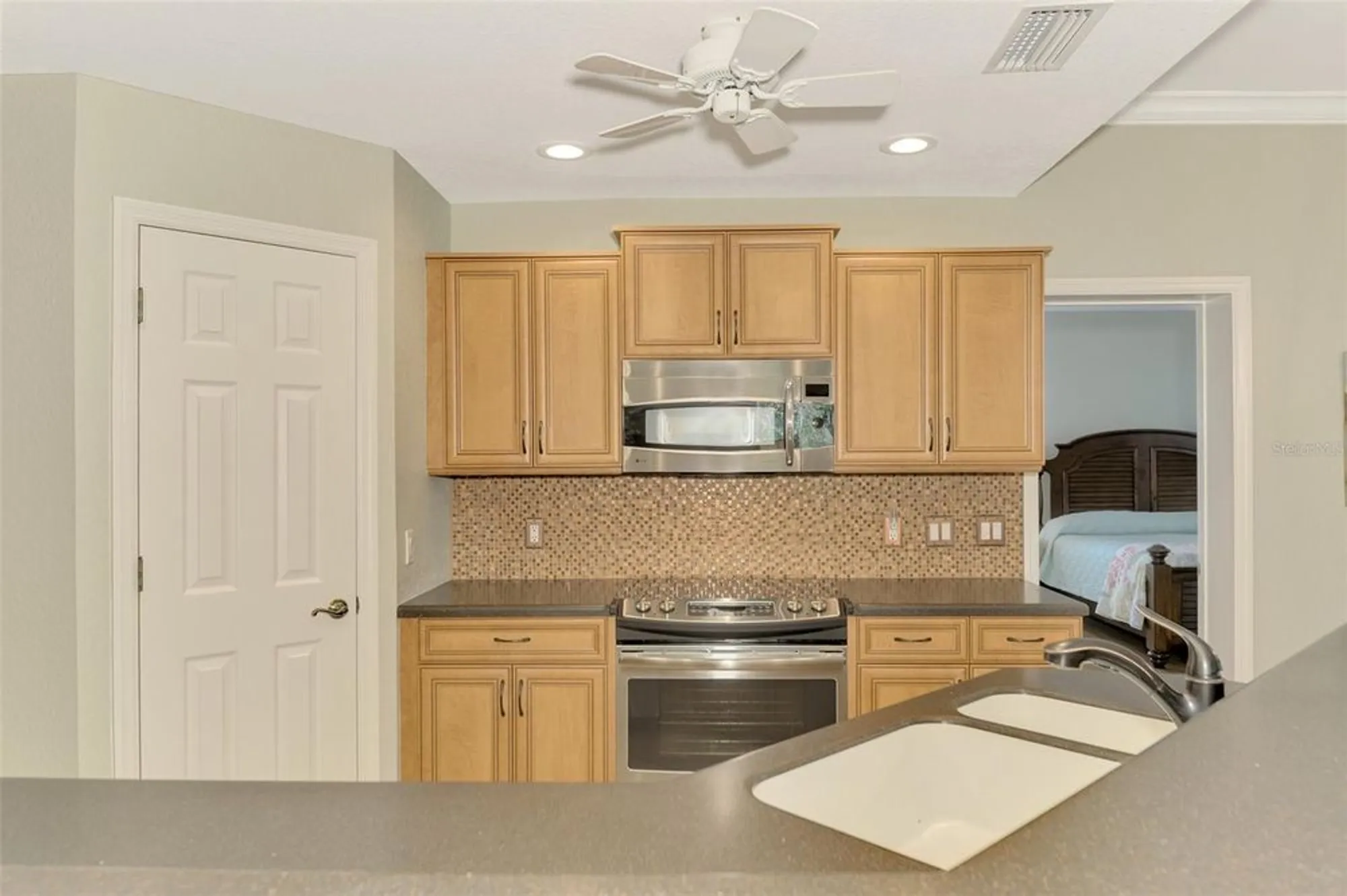 Property Slideshow image 11 of 70 | 3113 club dr apt 118, Port Charlotte, FL, 33953