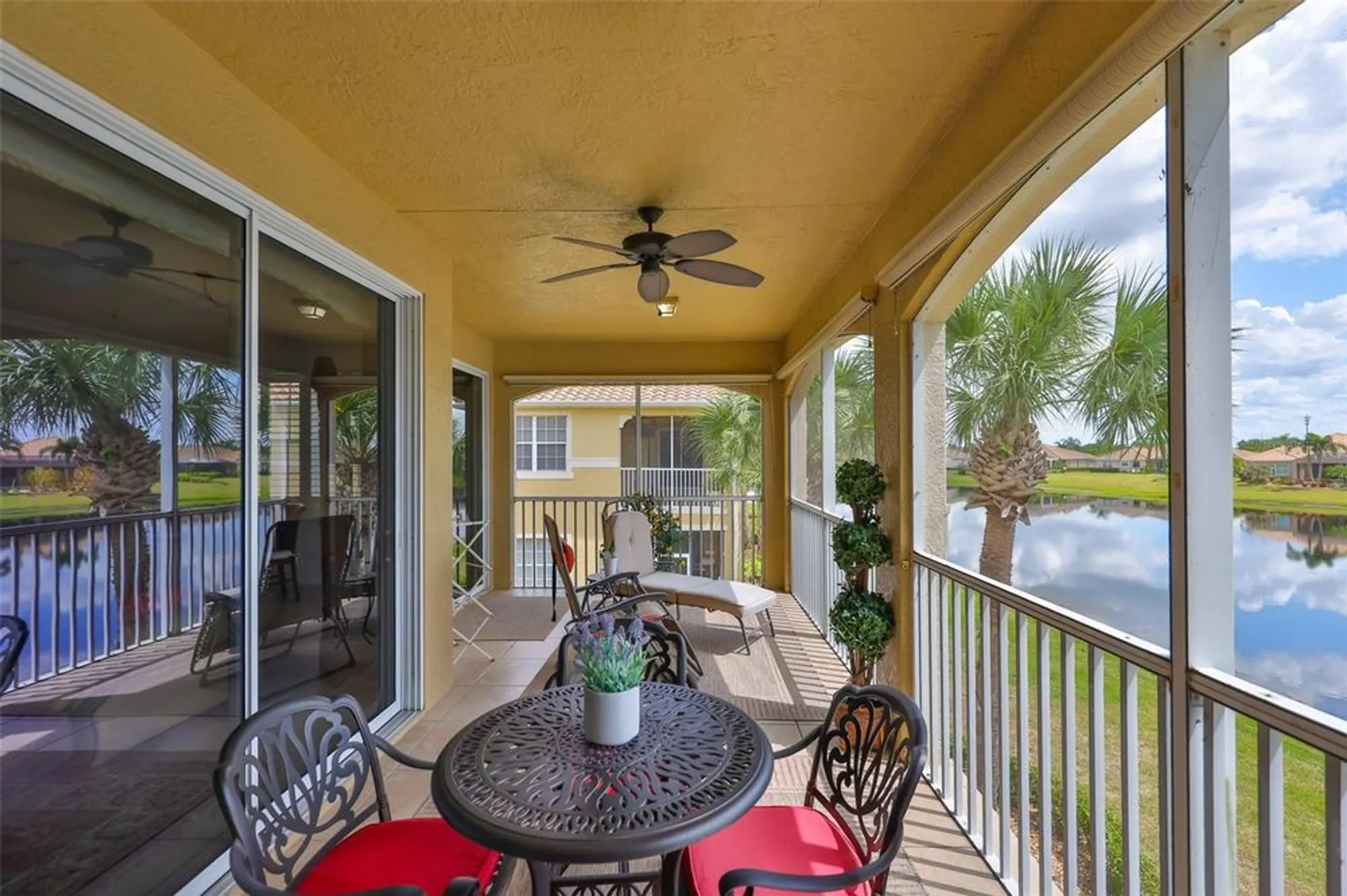 Property Slideshow image 22 of 57 | 1360 emerald dunes dr, Sun City Center, FL, 33573