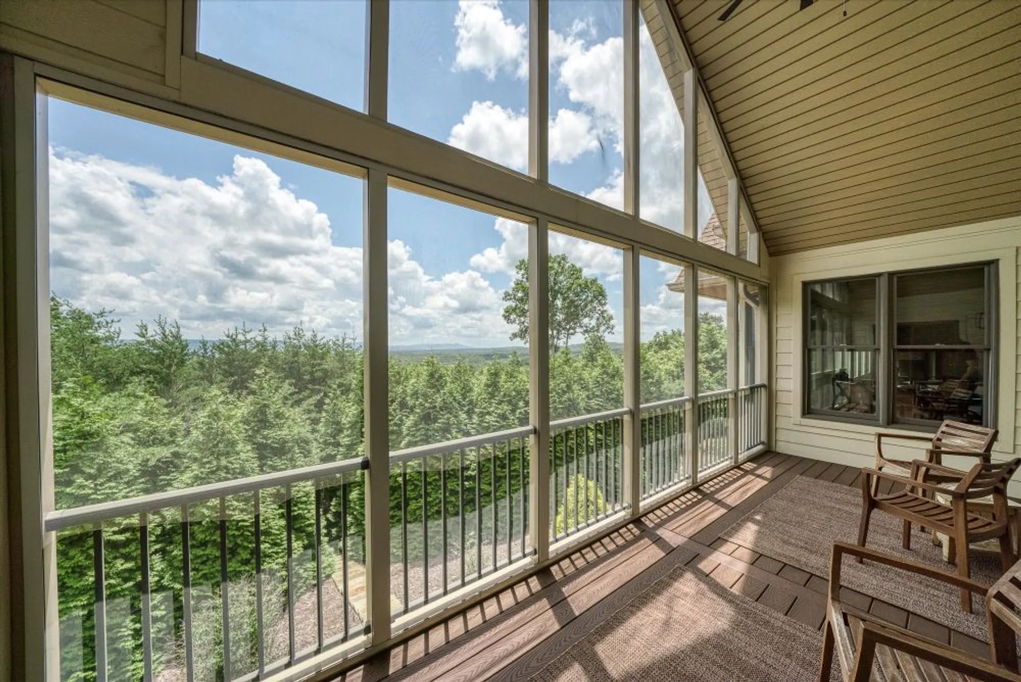 Property Slideshow image 7 of 81 | 61 bluff view ct, Crossville, TN, 38558