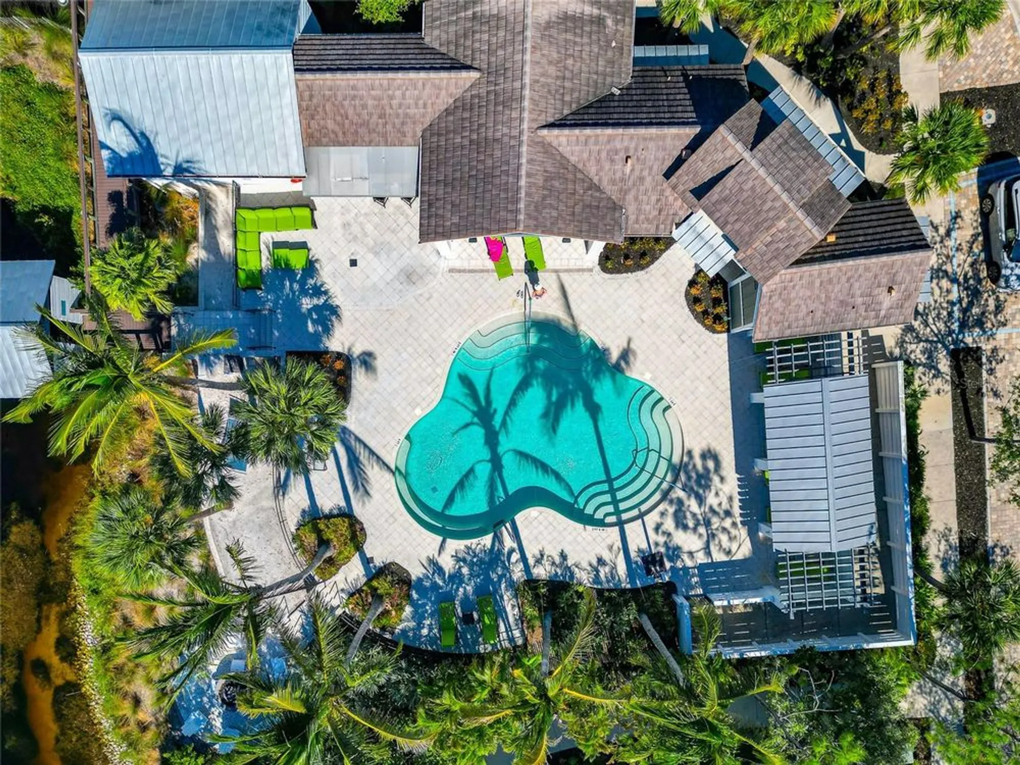 Property Slideshow image 44 of 78 | 395 aruba cir 203, Bradenton, FL, 34209