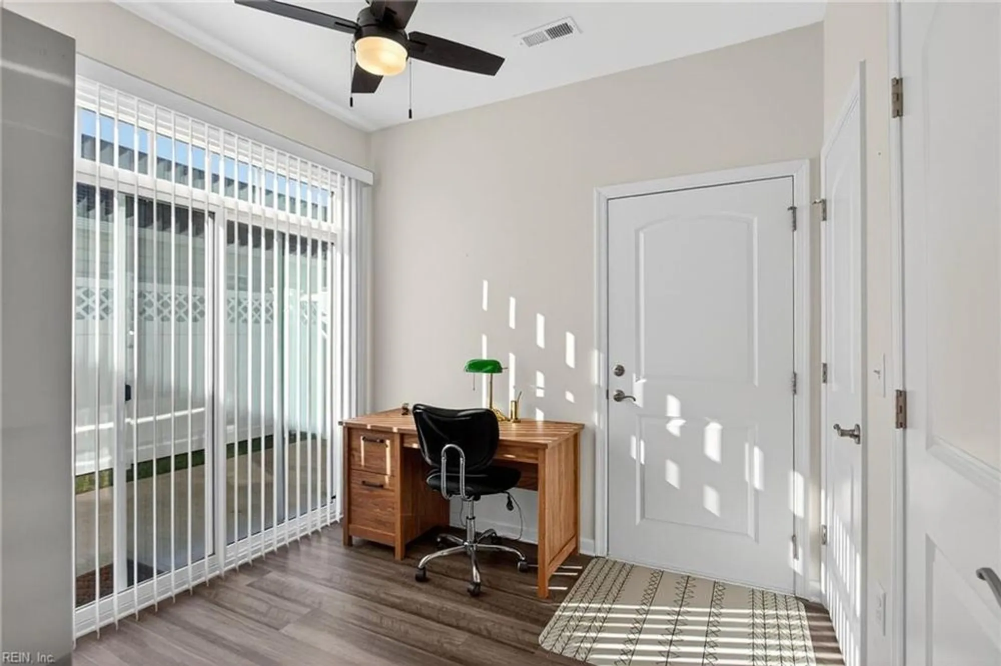 Property Slideshow image 14 of 31 | 105 cathedral st, Smithfield, VA, 23430