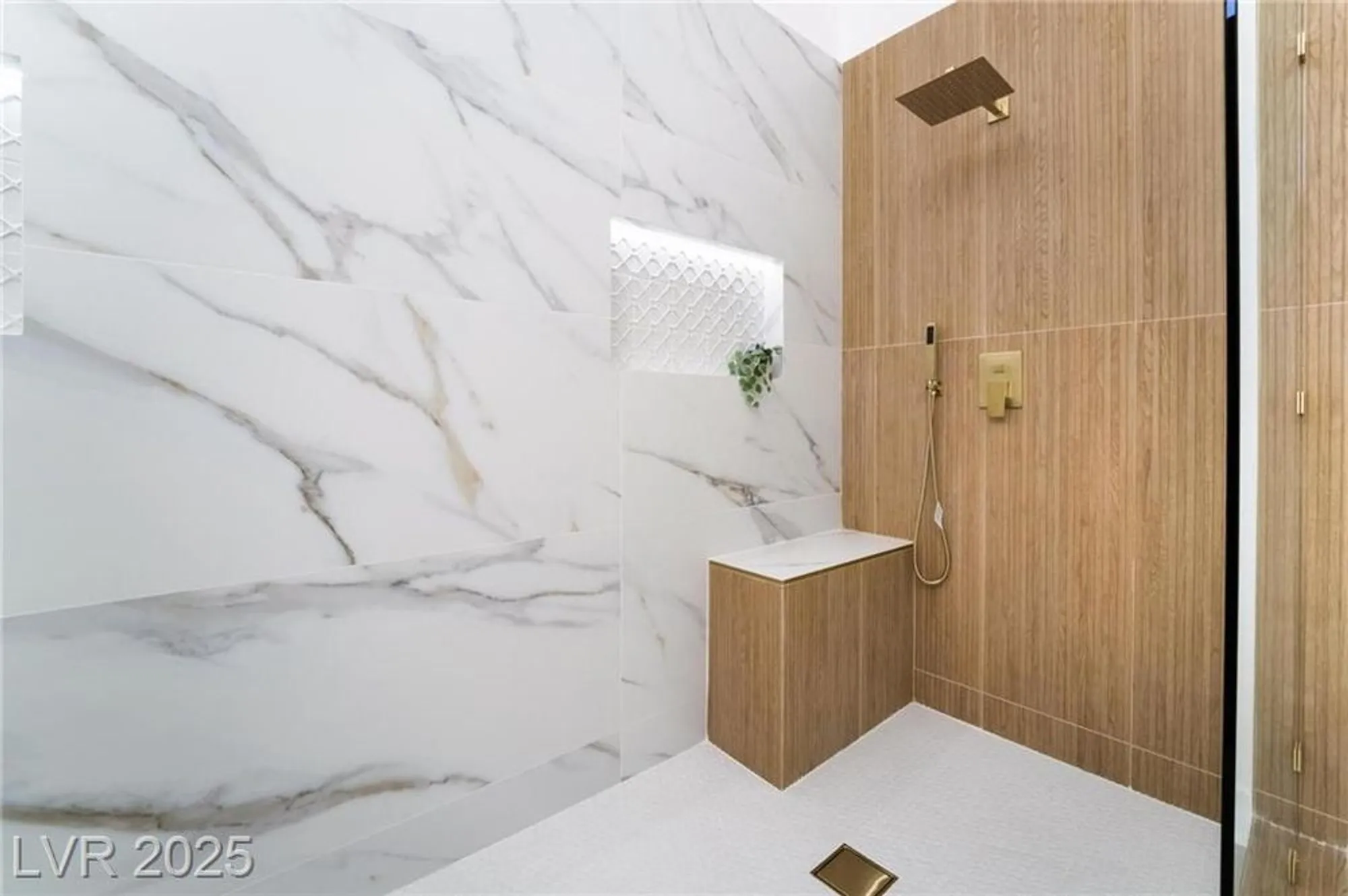 Property Slideshow image 31 of 57 | 2528 sunup dr, Las Vegas, NV, 89134