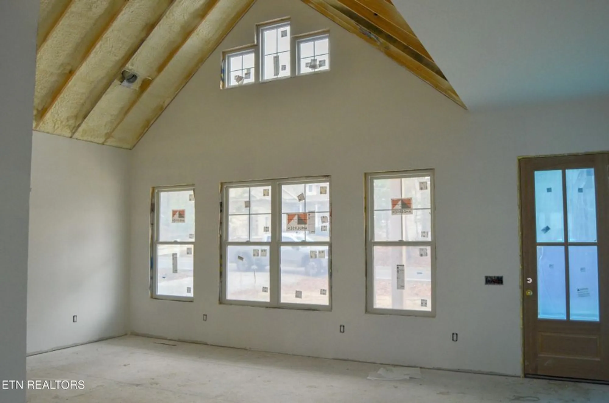 Property Slideshow image 7 of 23 | 124 markham ln, Crossville, TN, 38558