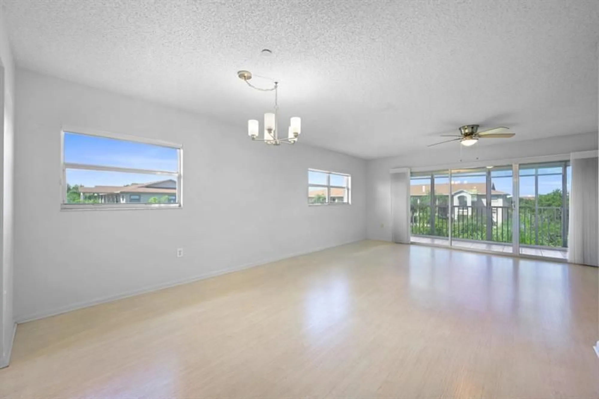 Property Slideshow image 3 of 23 | 550 sw 137th ave 401l, Pembroke Pines, FL, 33027