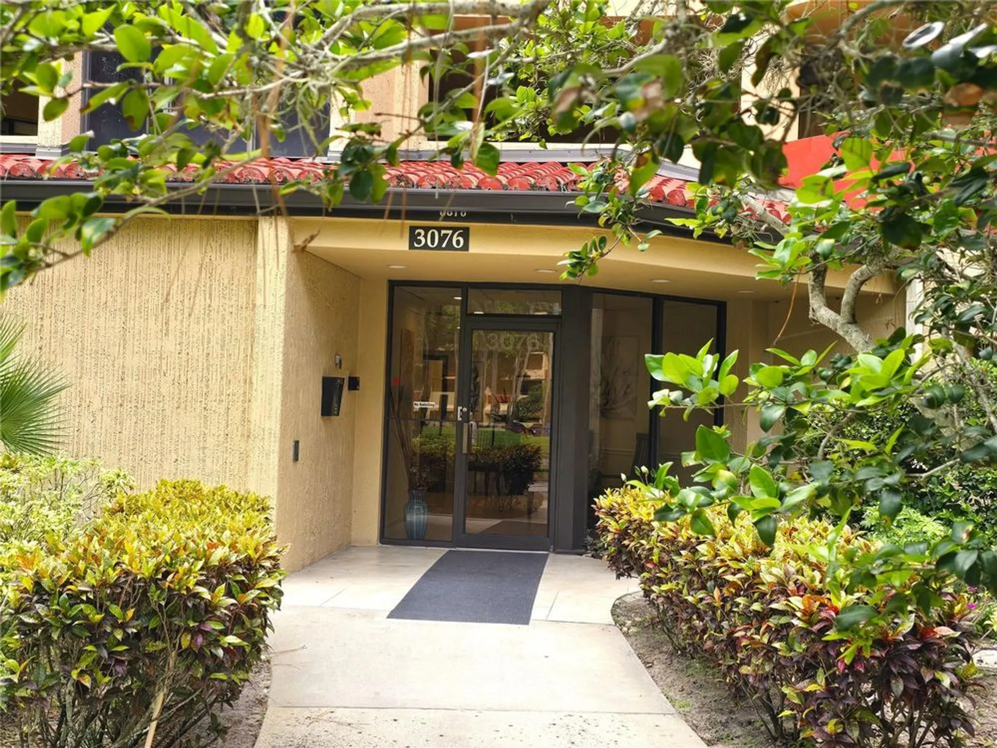 Property Slideshow image 33 of 65 | 3076 eastland blvd 106, Clearwater, FL, 33761