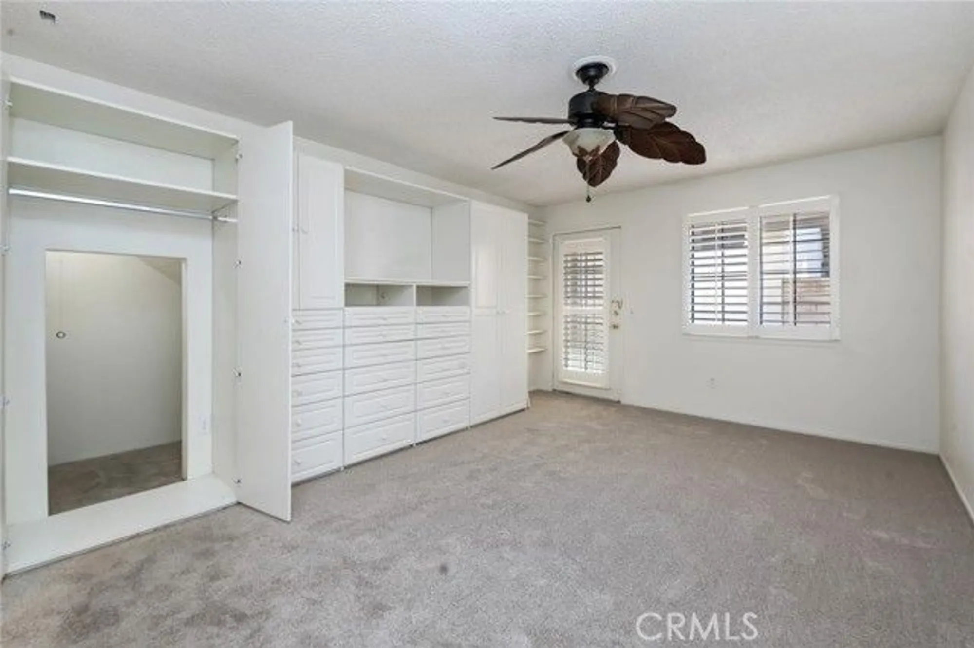 Property Slideshow image 13 of 24 | 19229 pine way, Apple Valley, CA, 92308