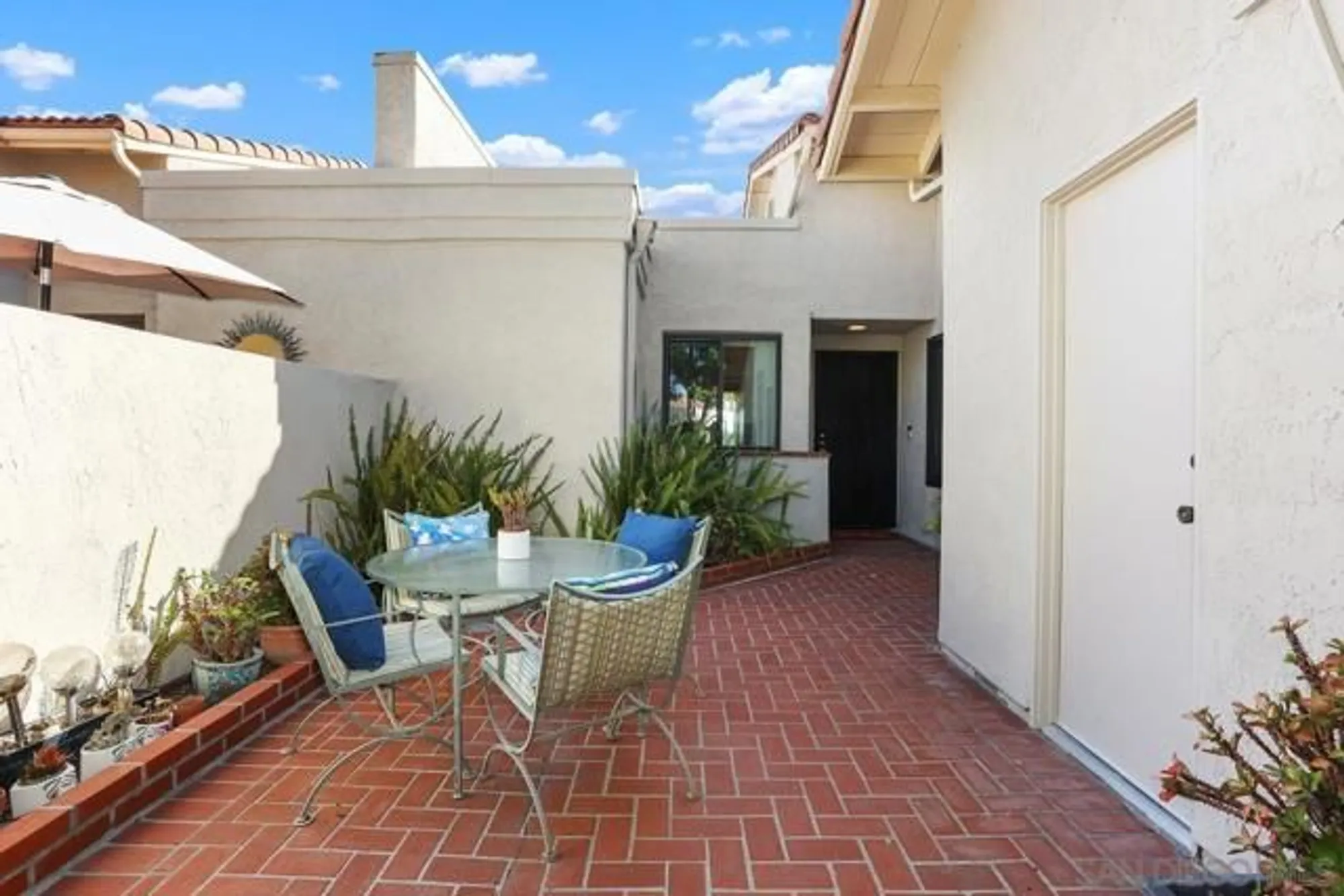 Property Slideshow image 3 of 50 | 12725 via nasca, San Diego, CA, 92128