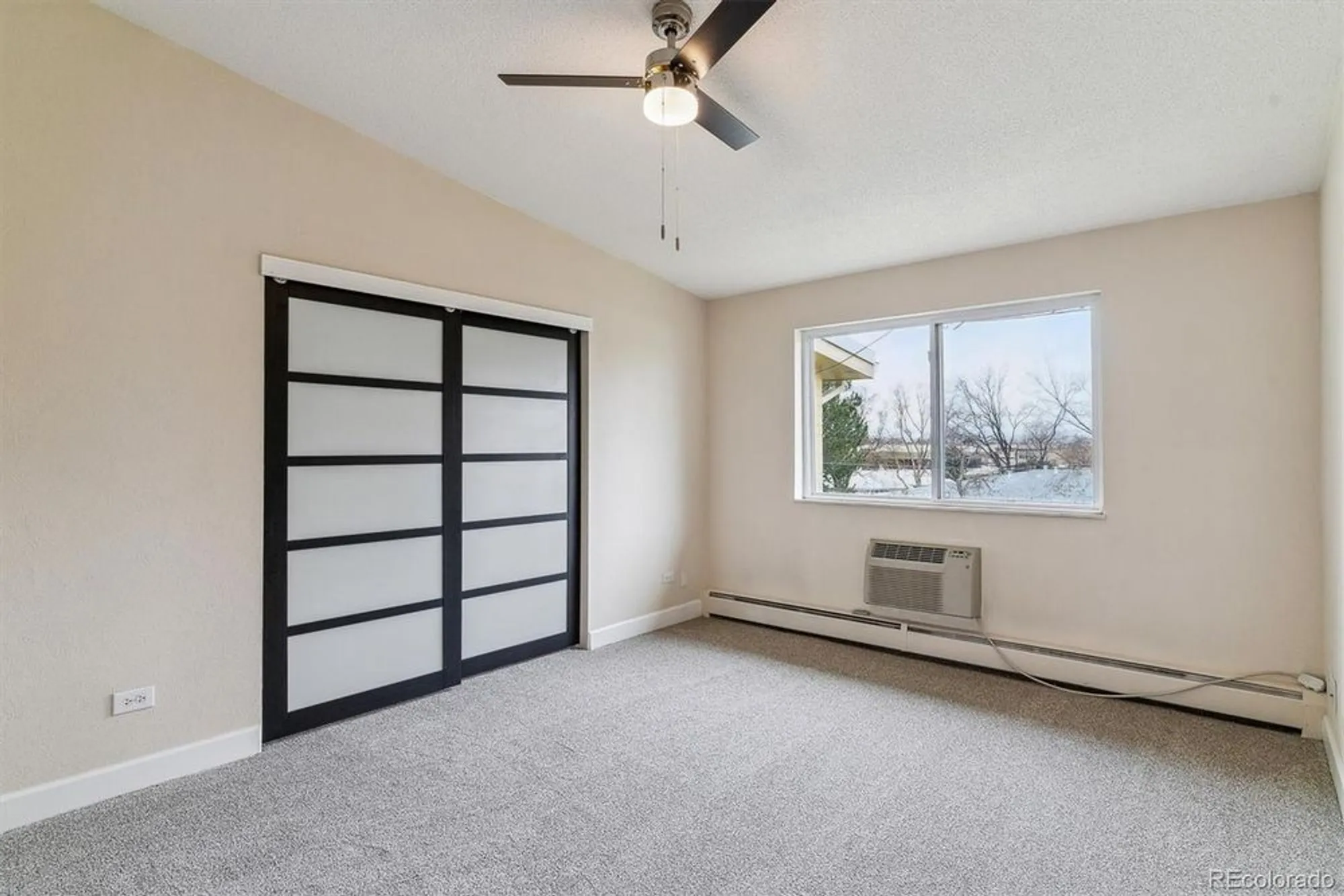 Property Slideshow image 14 of 50 | 610 s clinton st 3d, Denver, CO, 80247