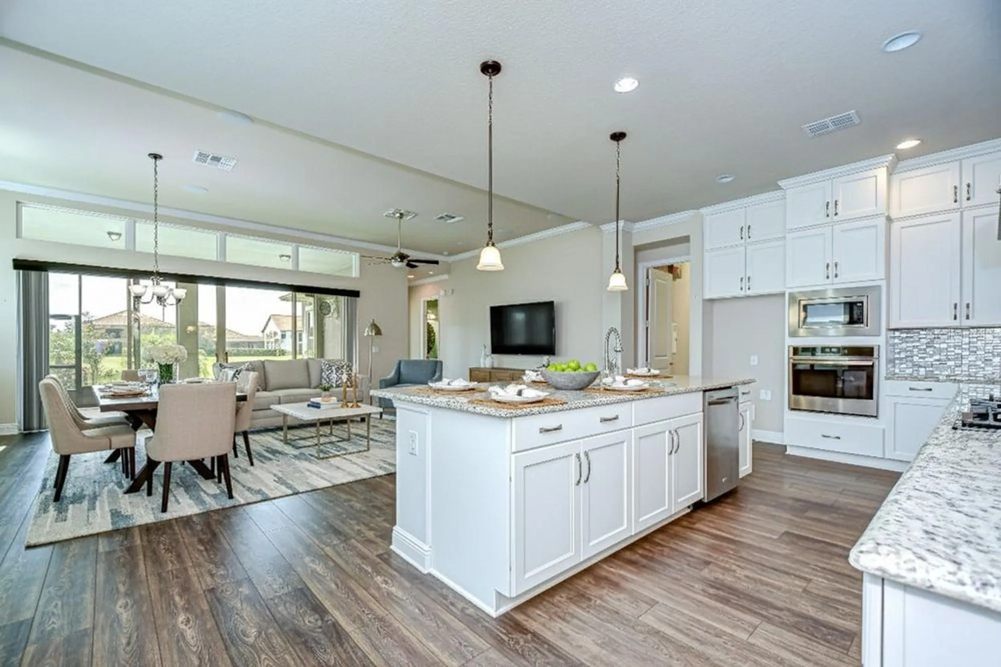 Property Slideshow image 8 of 36 | 13937 swallow hill dr, Lithia, FL, 33547