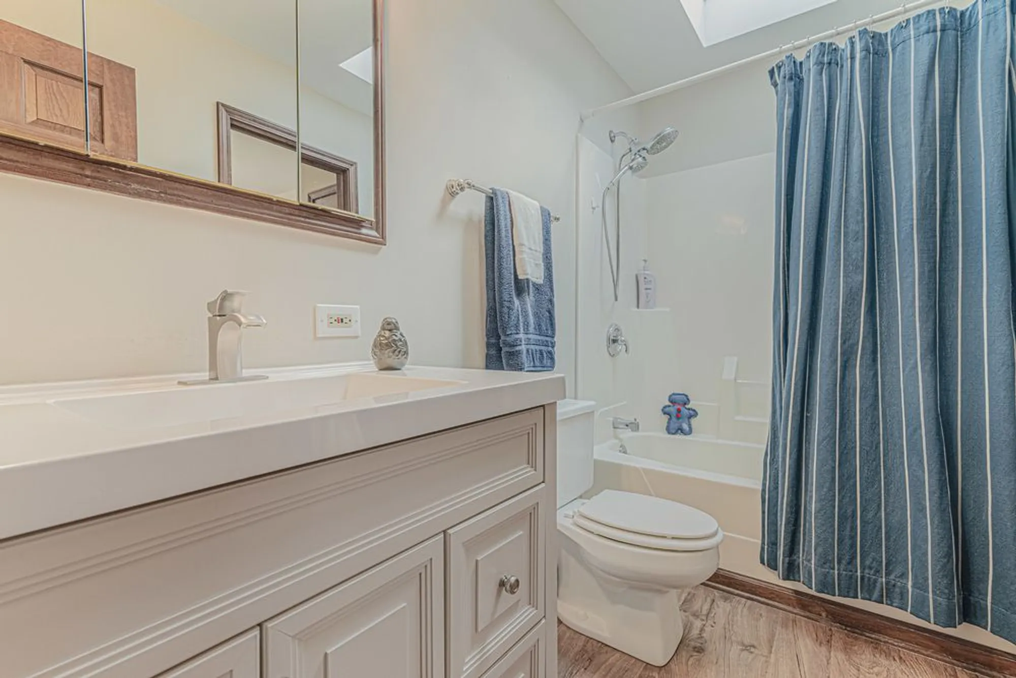 Property Slideshow image 28 of 41 | 9 derby ct, Grayslake, IL, 60030