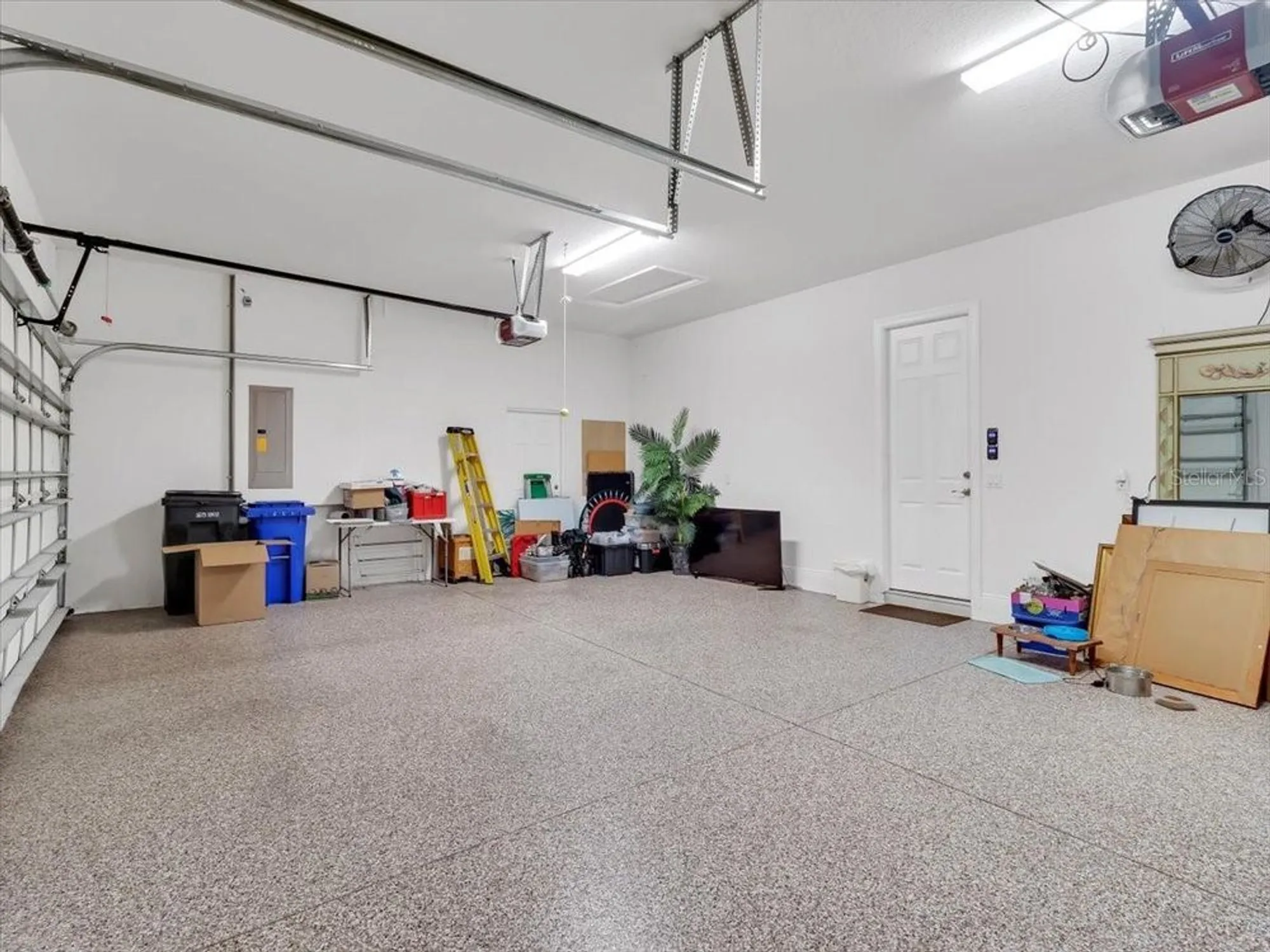 Property Slideshow image 40 of 76 | 16308 garnet glen pl, Wimauma, FL, 33598