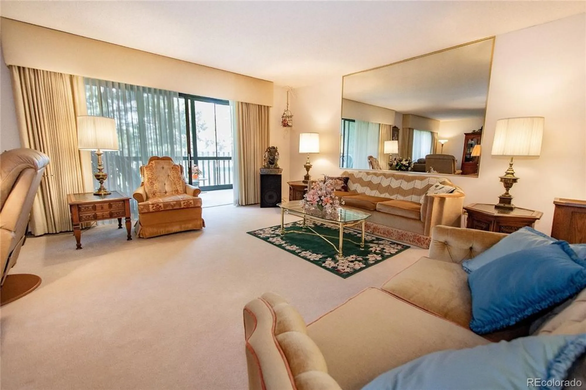Property Slideshow image 13 of 37 | 14390 e marina dr 202, Aurora, CO, 80014