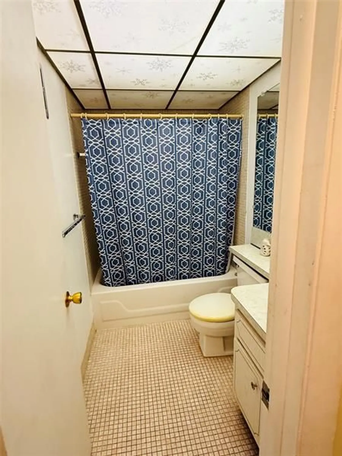 Property Slideshow image 8 of 18 | 3081 nw 47th ter 206, Lauderdale Lakes, FL, 33313