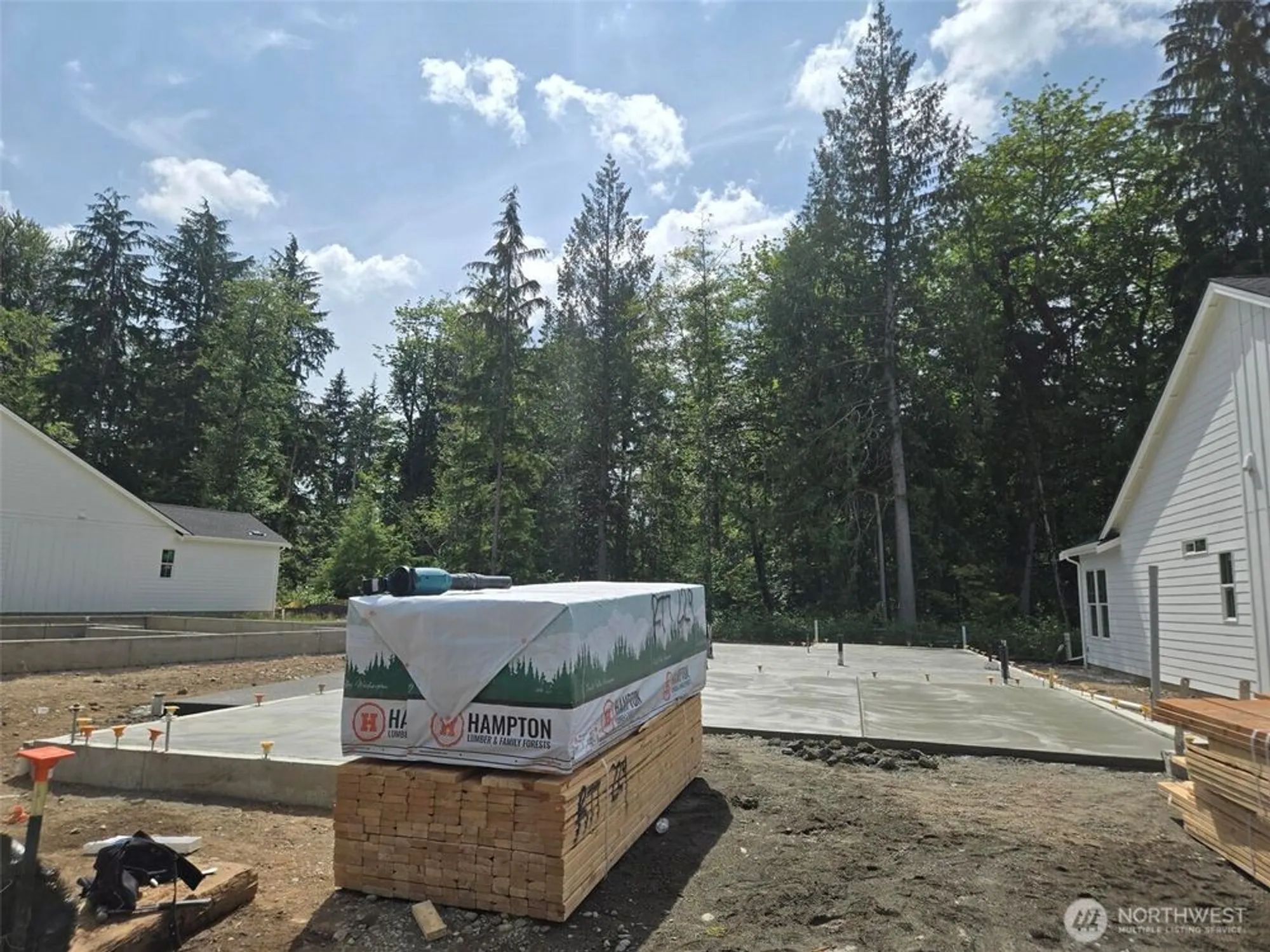 Property Slideshow image 2 of 40 | 33891 calla lily pl se, Black Diamond, WA, 98010