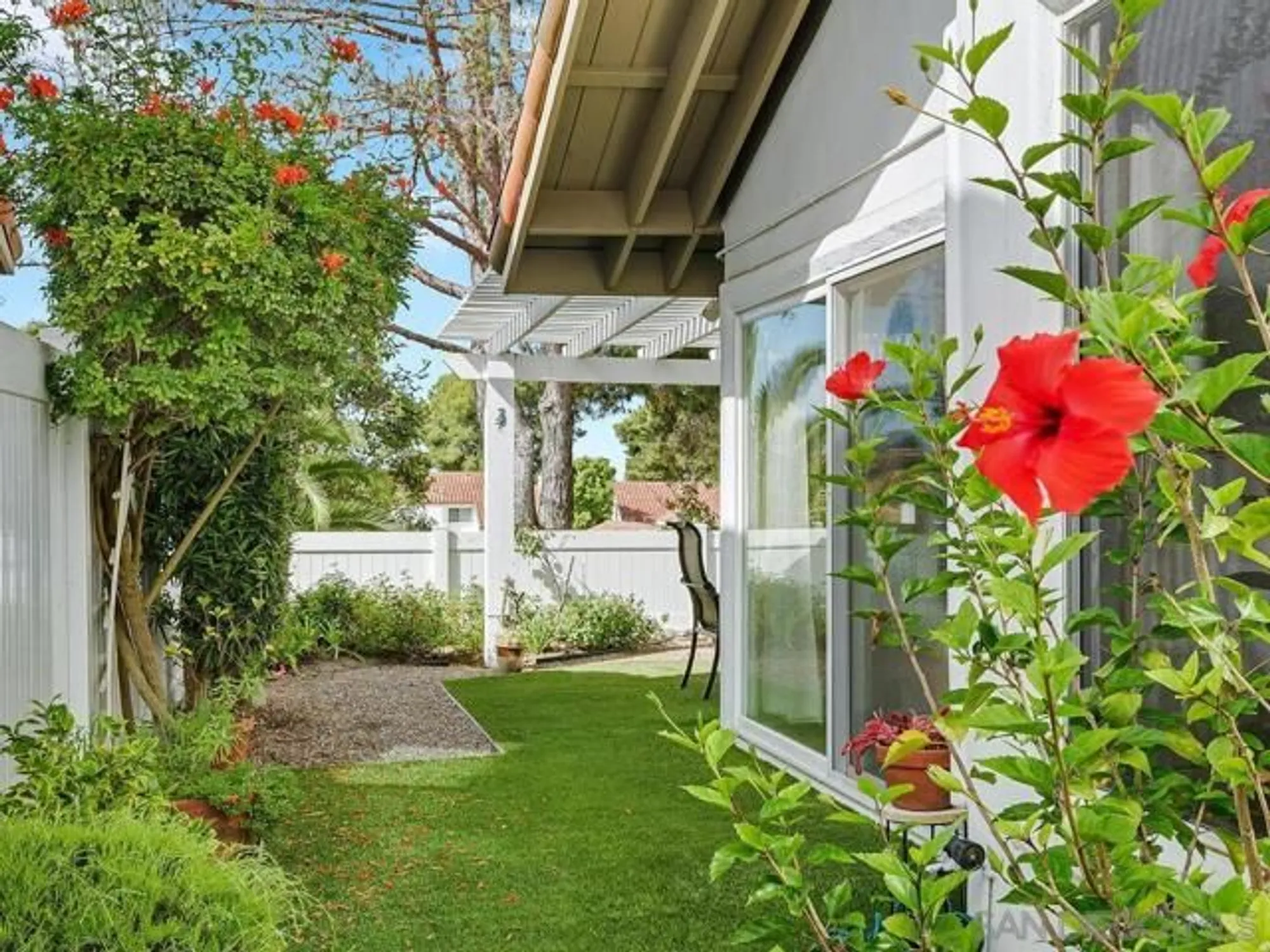 Property Slideshow image 9 of 32 | 4671 barcelona way, Oceanside, CA, 92056