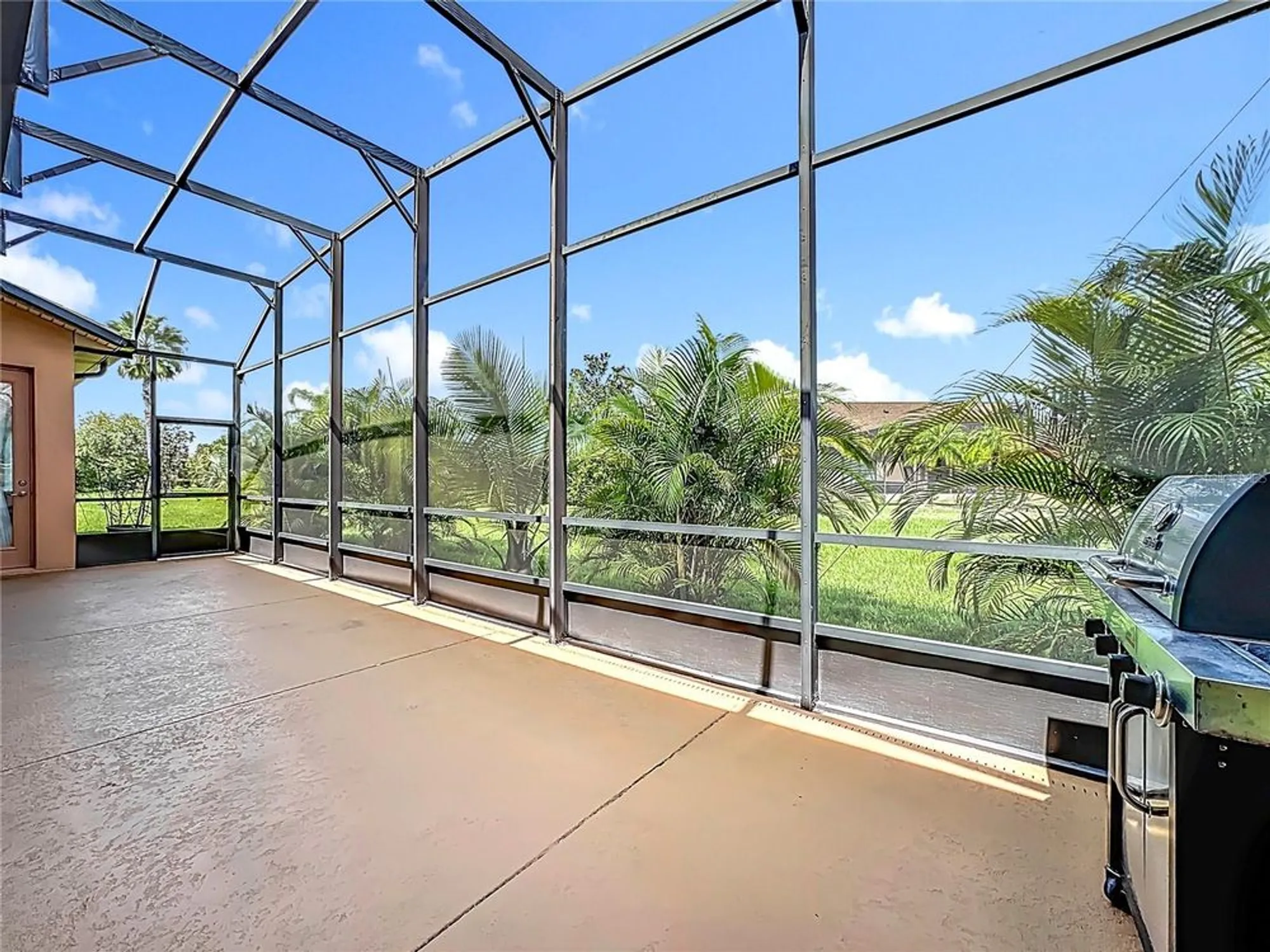 Property Slideshow image 46 of 79 | 670 carmel ln, Poinciana, FL, 34759