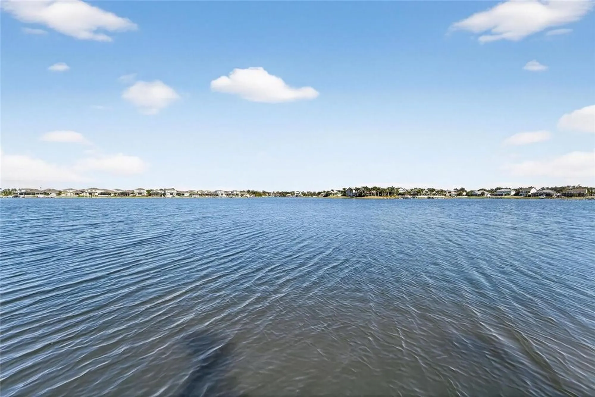 Property Slideshow image 14 of 100 | 5245 brighton shore dr, Apollo Beach, FL, 33572