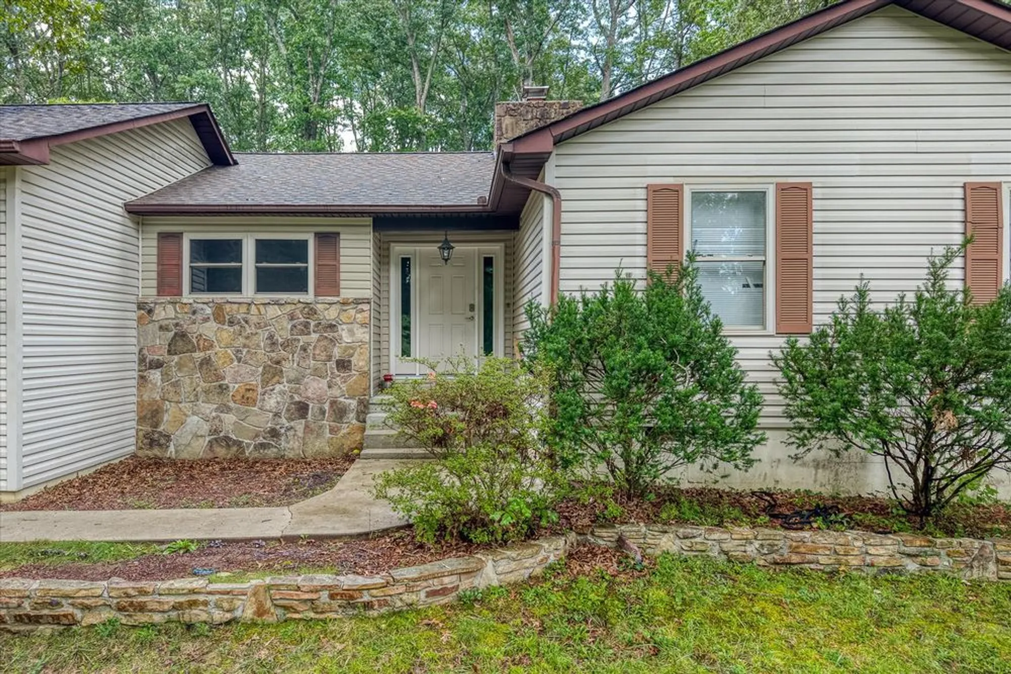 Property Slideshow image 8 of 24 | 121 juniper dr, Crossville, TN, 38558