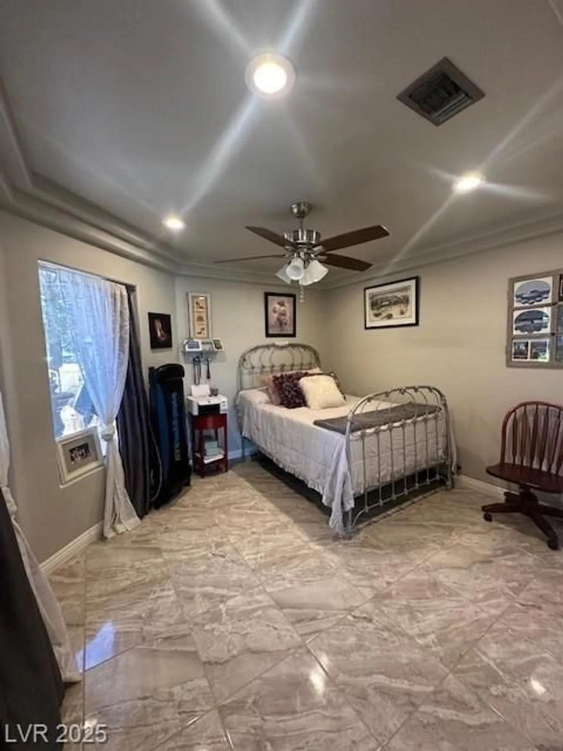 Property Slideshow image 7 of 12 | 9816 villa ridge dr, Las Vegas, NV, 89134