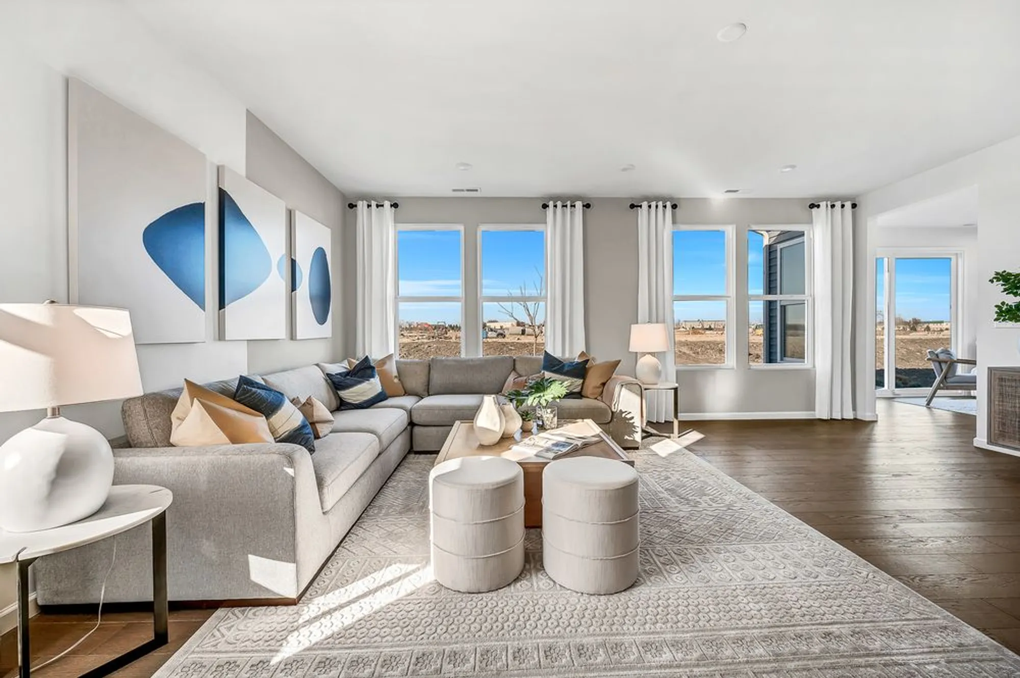 Property Slideshow image 6 of 26 | 3338 fulshear cir, Aurora, IL, 60503