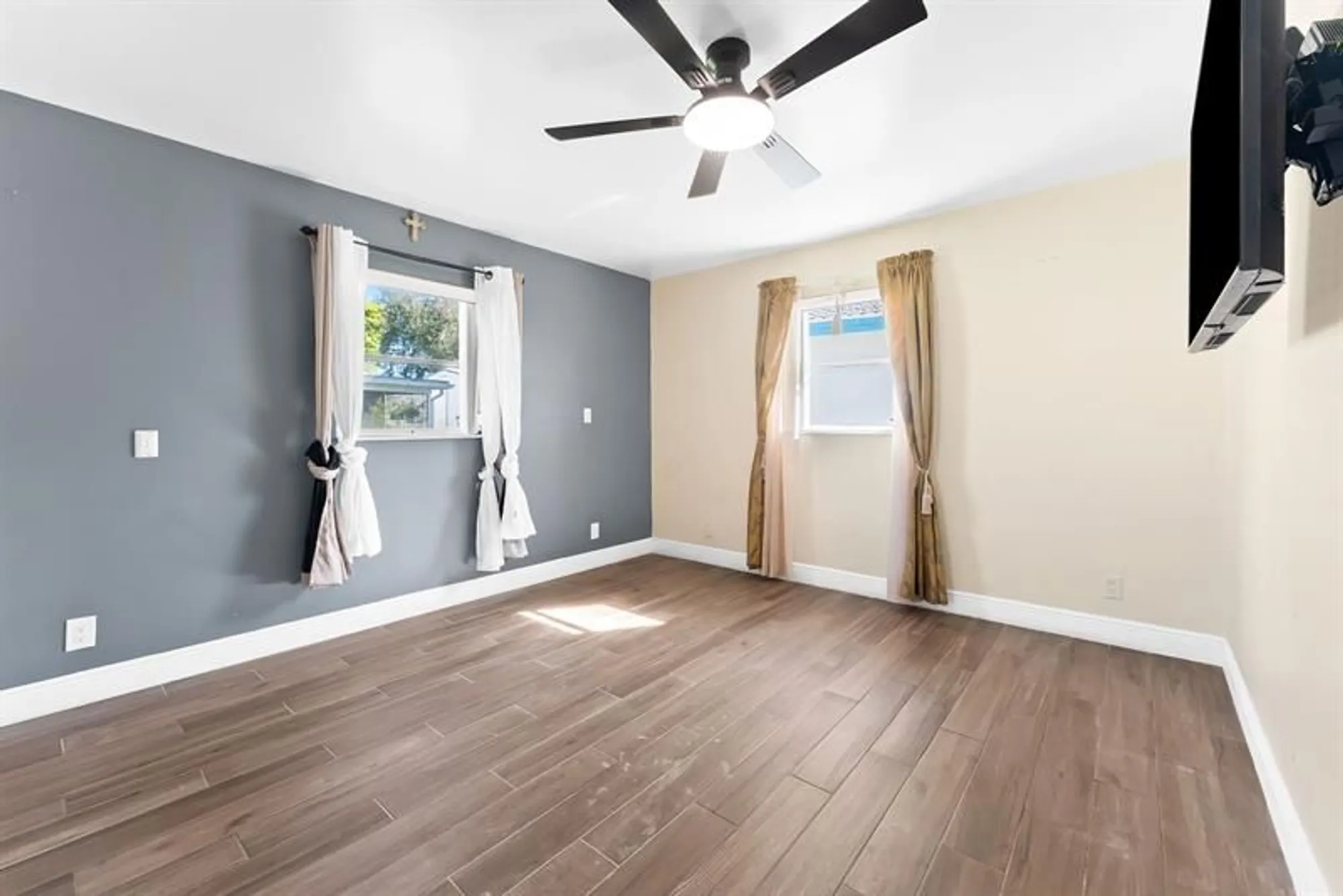 Property Slideshow image 17 of 34 | 8851 nw 15th st, Plantation, FL, 33322