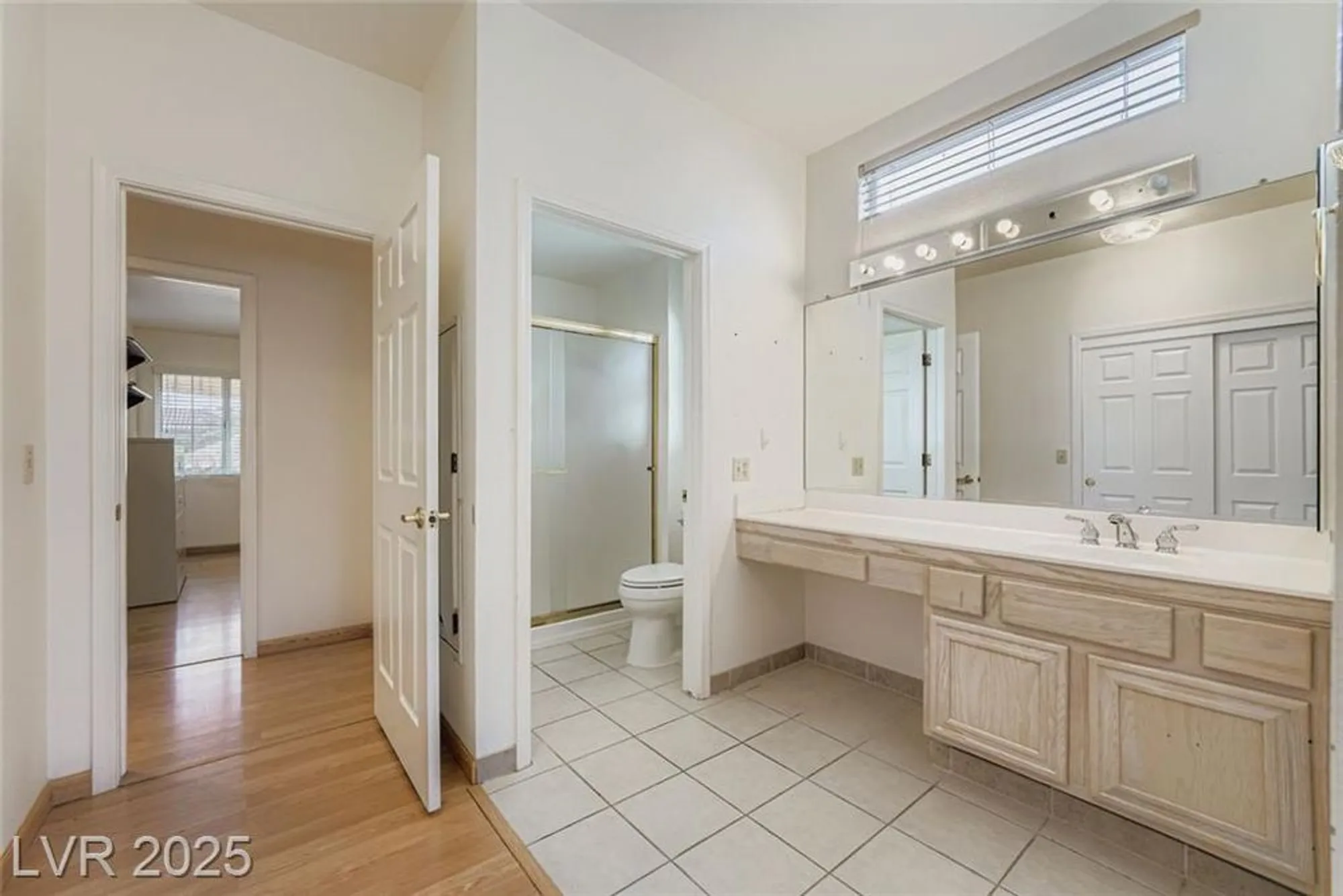 Property Slideshow image 21 of 38 | 8524 gull dr, Las Vegas, NV, 89134