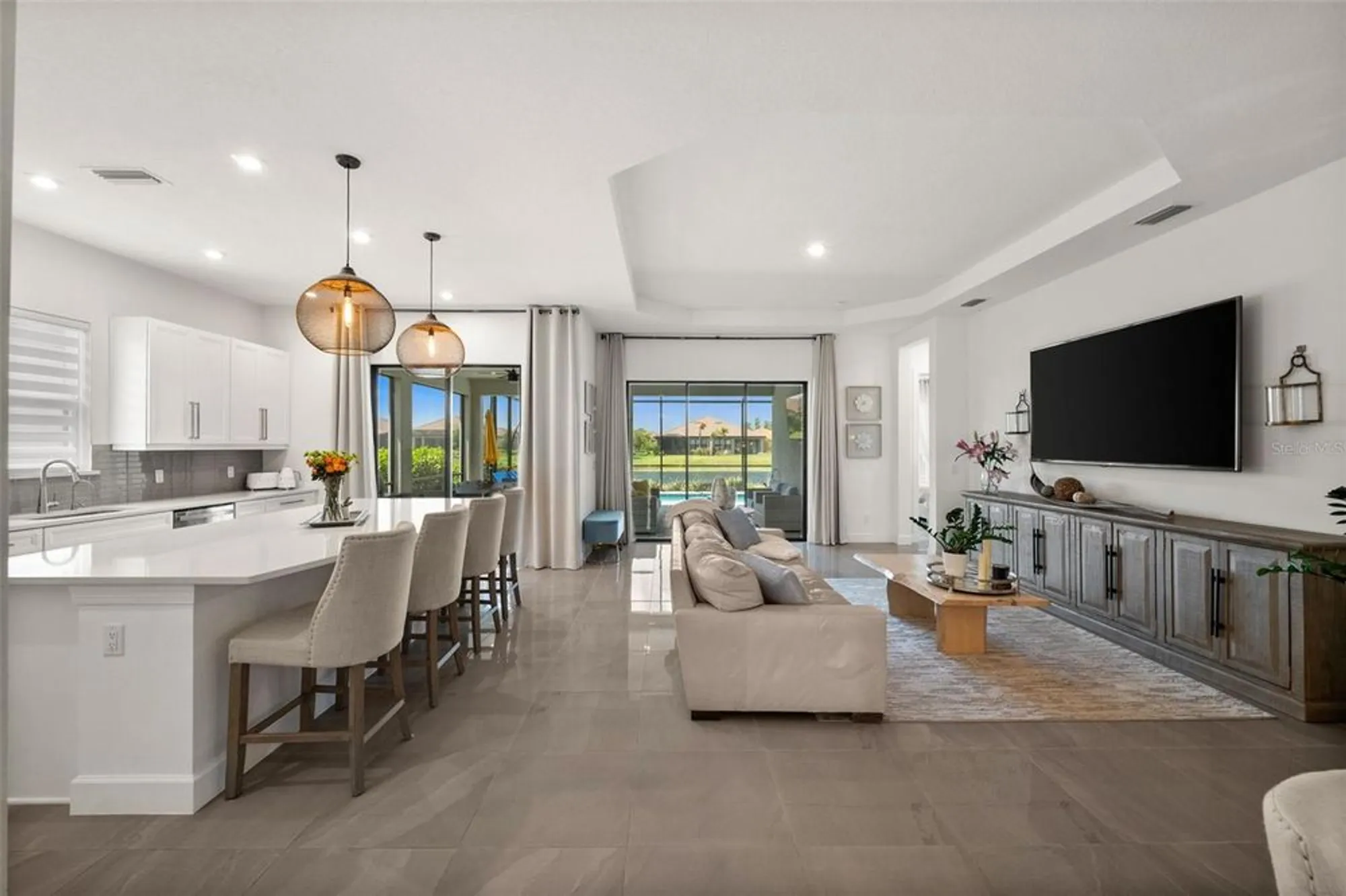 Property Slideshow image 13 of 50 | 6266 mesa gln, Bradenton, FL, 34203