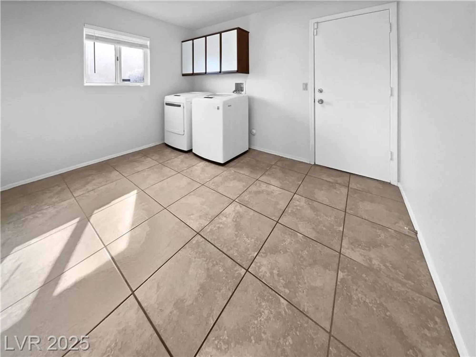 Property Slideshow image 11 of 23 | 2456 palmridge dr, Las Vegas, NV, 89134
