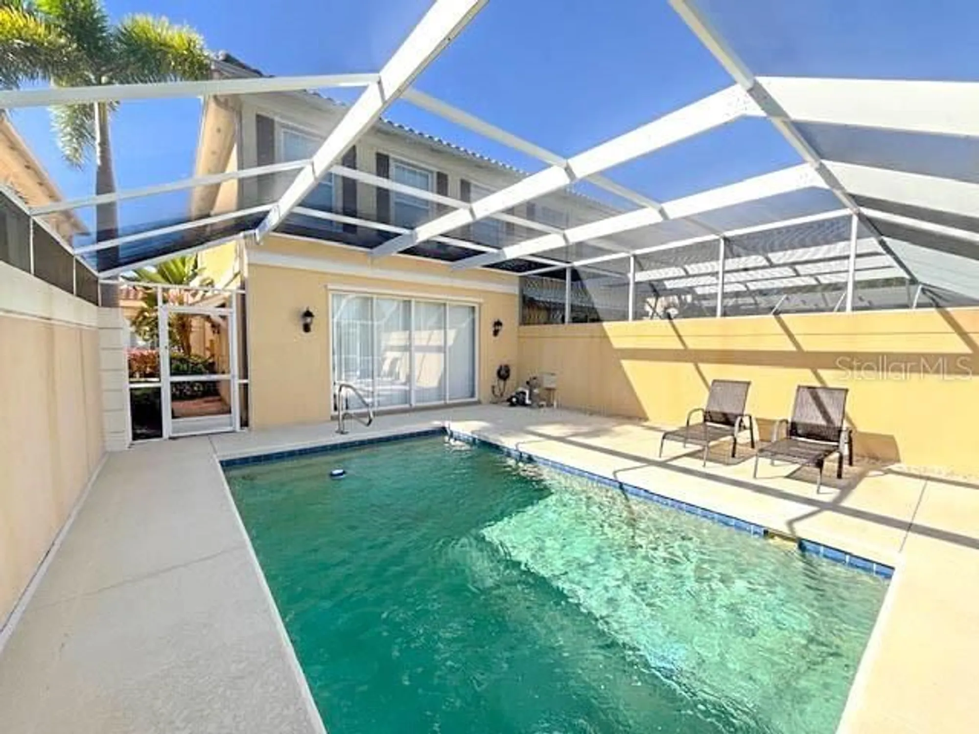 Property Slideshow image 6 of 54 | 1707 burgos dr, Sarasota, FL, 34238