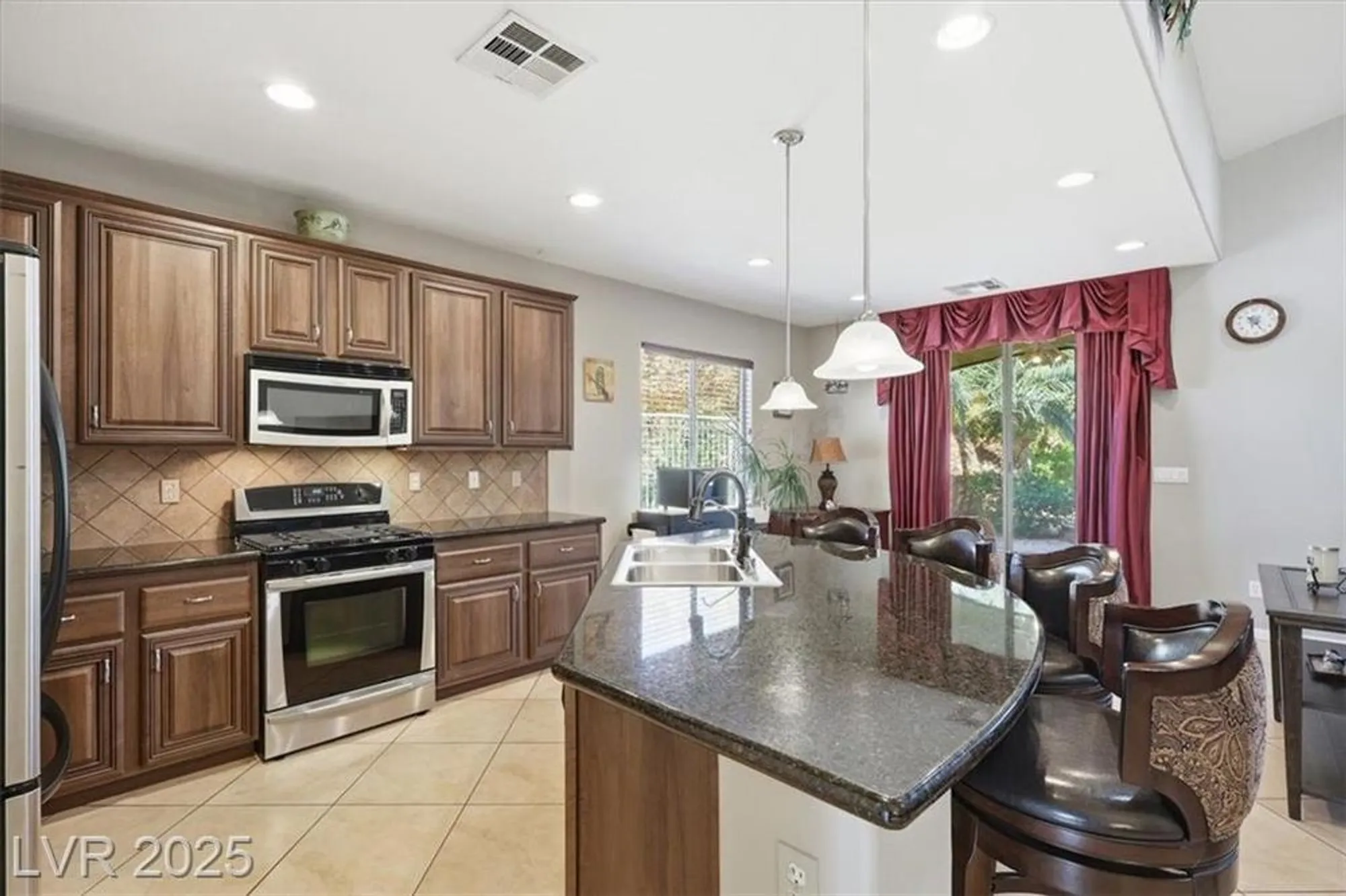 Property Slideshow image 15 of 38 | 3736 jasmine heights ave, North Las Vegas, NV, 89081