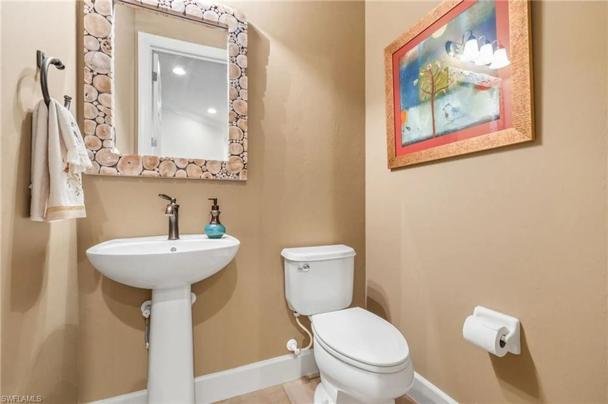 Property Slideshow image 13 of 49 | 10351 glastonbury cir unit 201, Fort Myers, FL, 33913