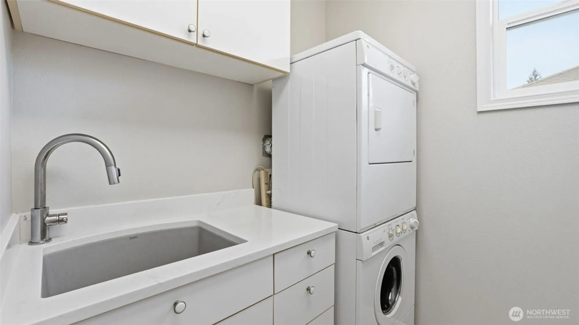 Property Slideshow image 24 of 40 | 12832 231st pl, Redmond, WA, 98053