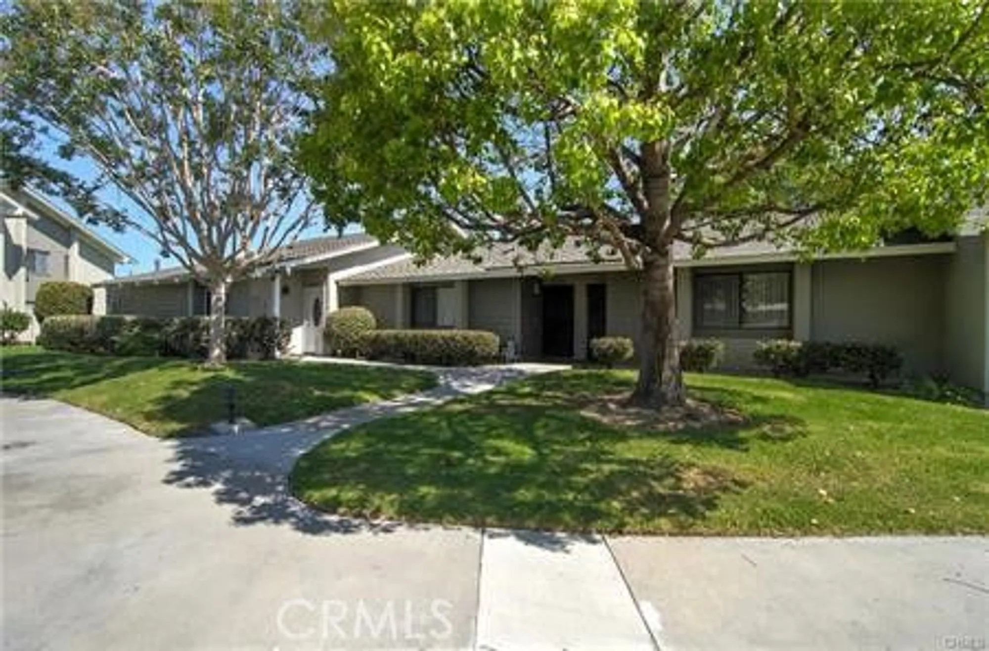 Property Slideshow image 2 of 7 | 8777 tulare dr unit 409d, Huntington Beach, CA, 92646
