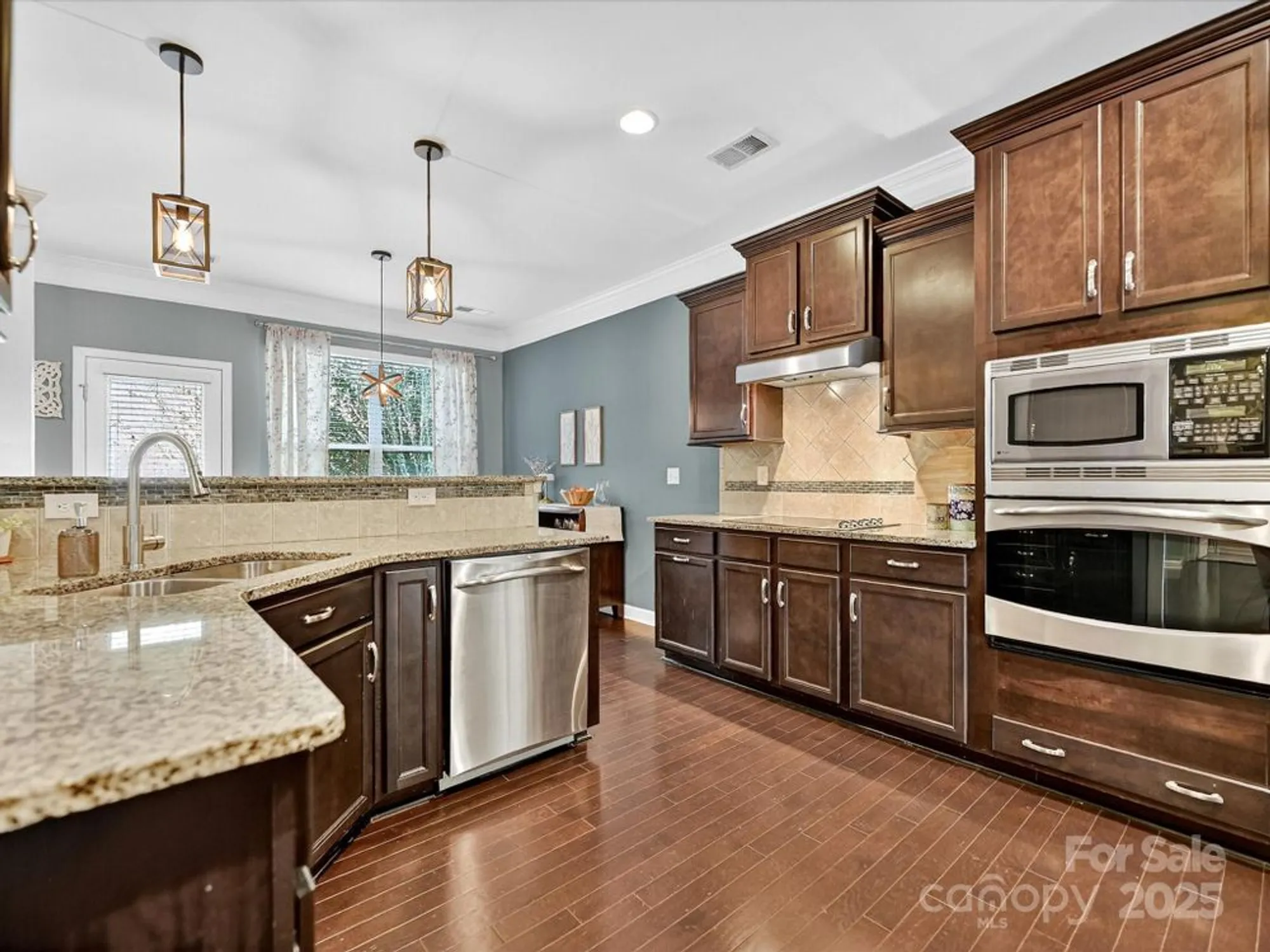 Property Slideshow image 14 of 47 | 5004 el molino dr, Charlotte, NC, 28214