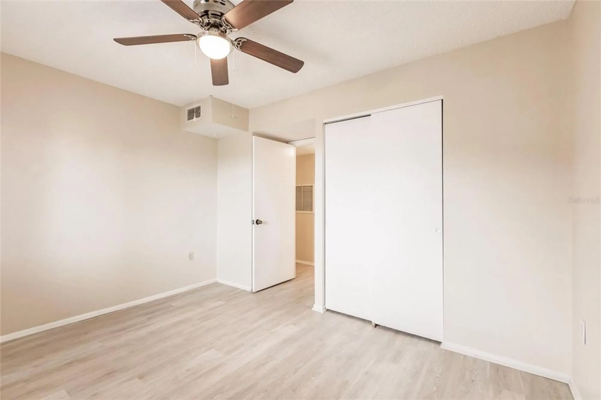 Property Slideshow image 23 of 64 | 3635 lake bayshore dr j-410, Bradenton, FL, 34205