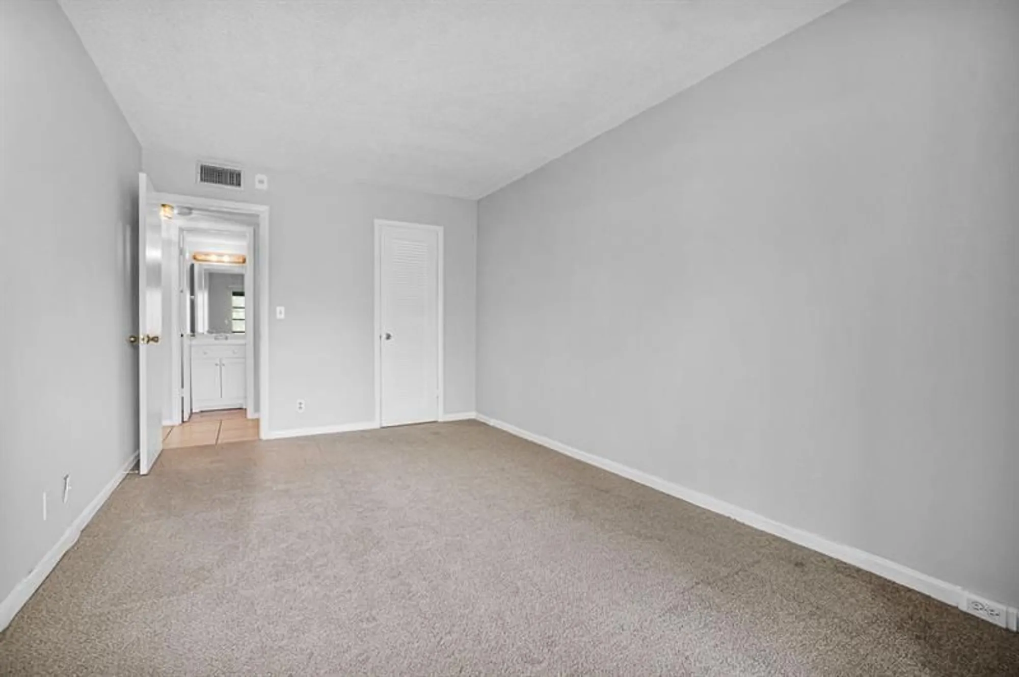 Property Slideshow image 22 of 47 | 2038 newport h # 2038, Deerfield Beach, FL, 33442