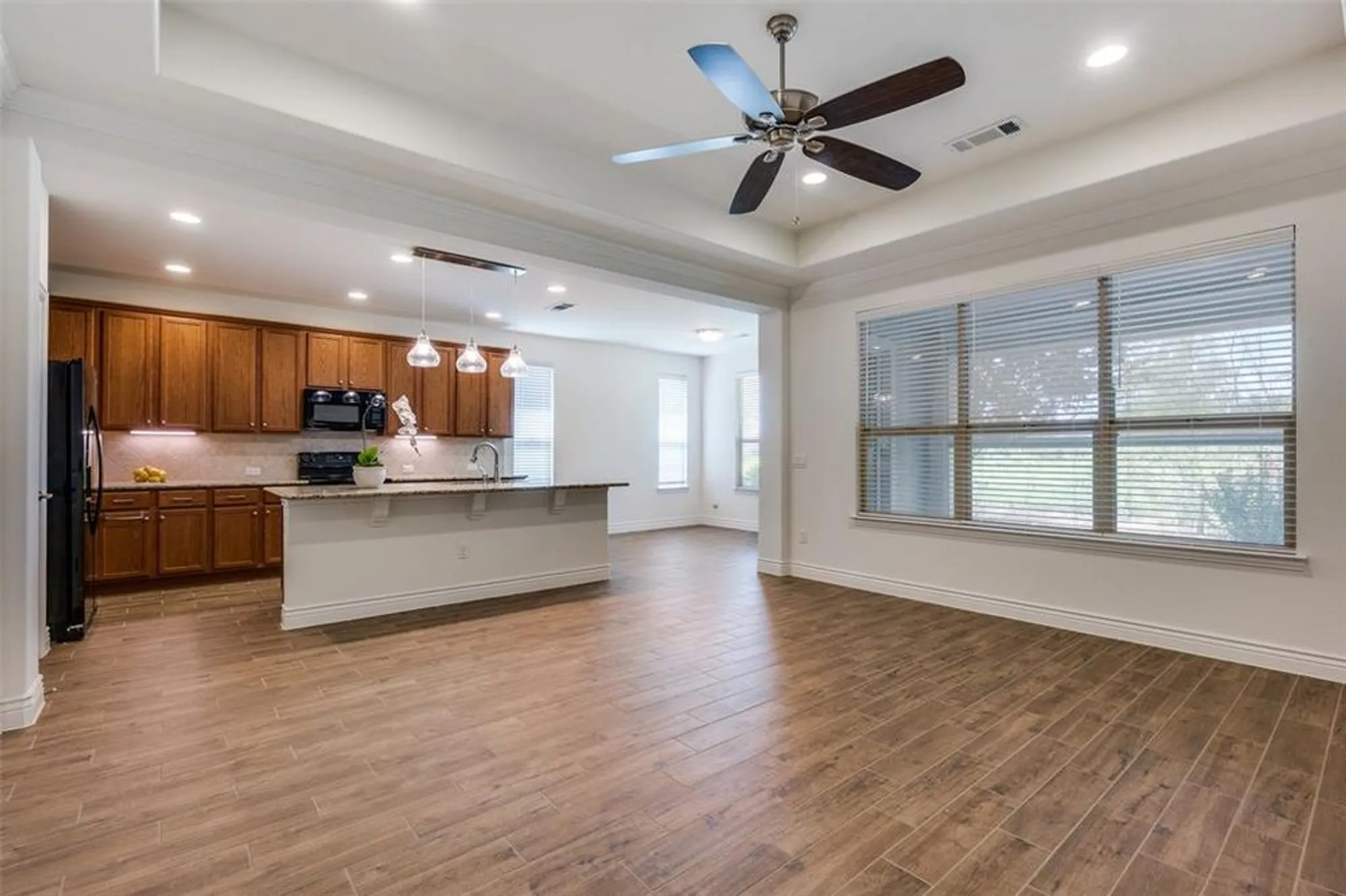 Property Slideshow image 3 of 20 | 10308 claystone dr, Denton, TX, 76207