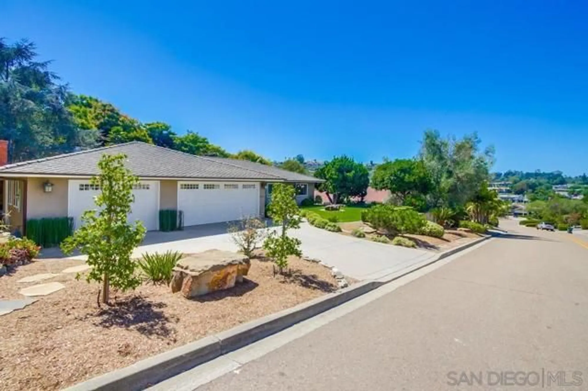 Property Slideshow image 3 of 44 | 1454 la plaza dr, San Marcos, CA, 92078