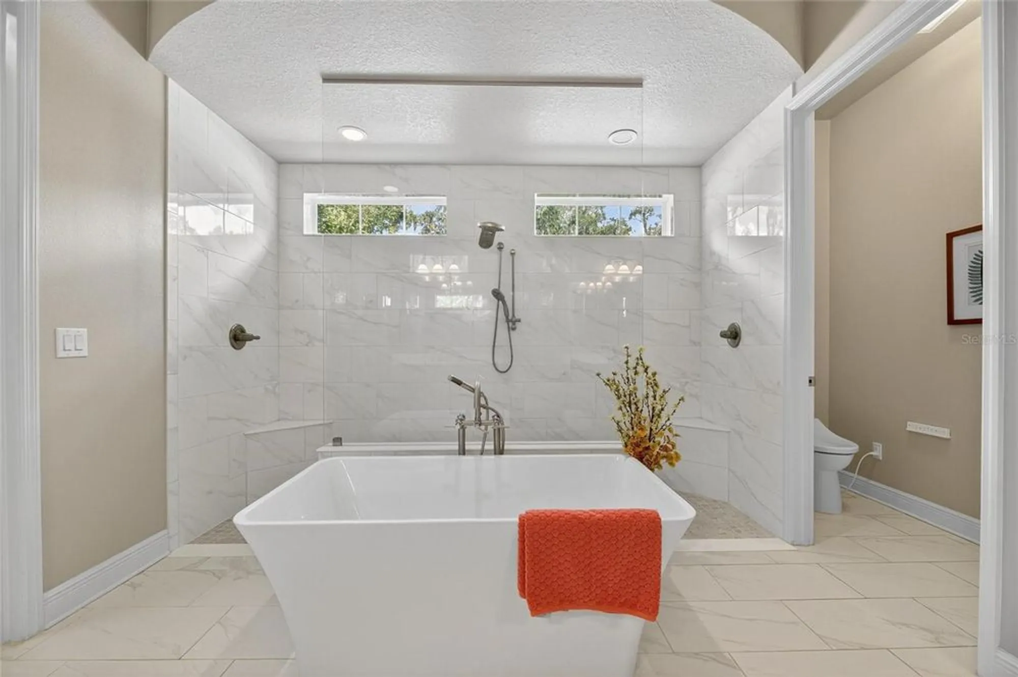 Property Slideshow image 33 of 55 | 6002 sparrowhead way, Lithia, FL, 33547