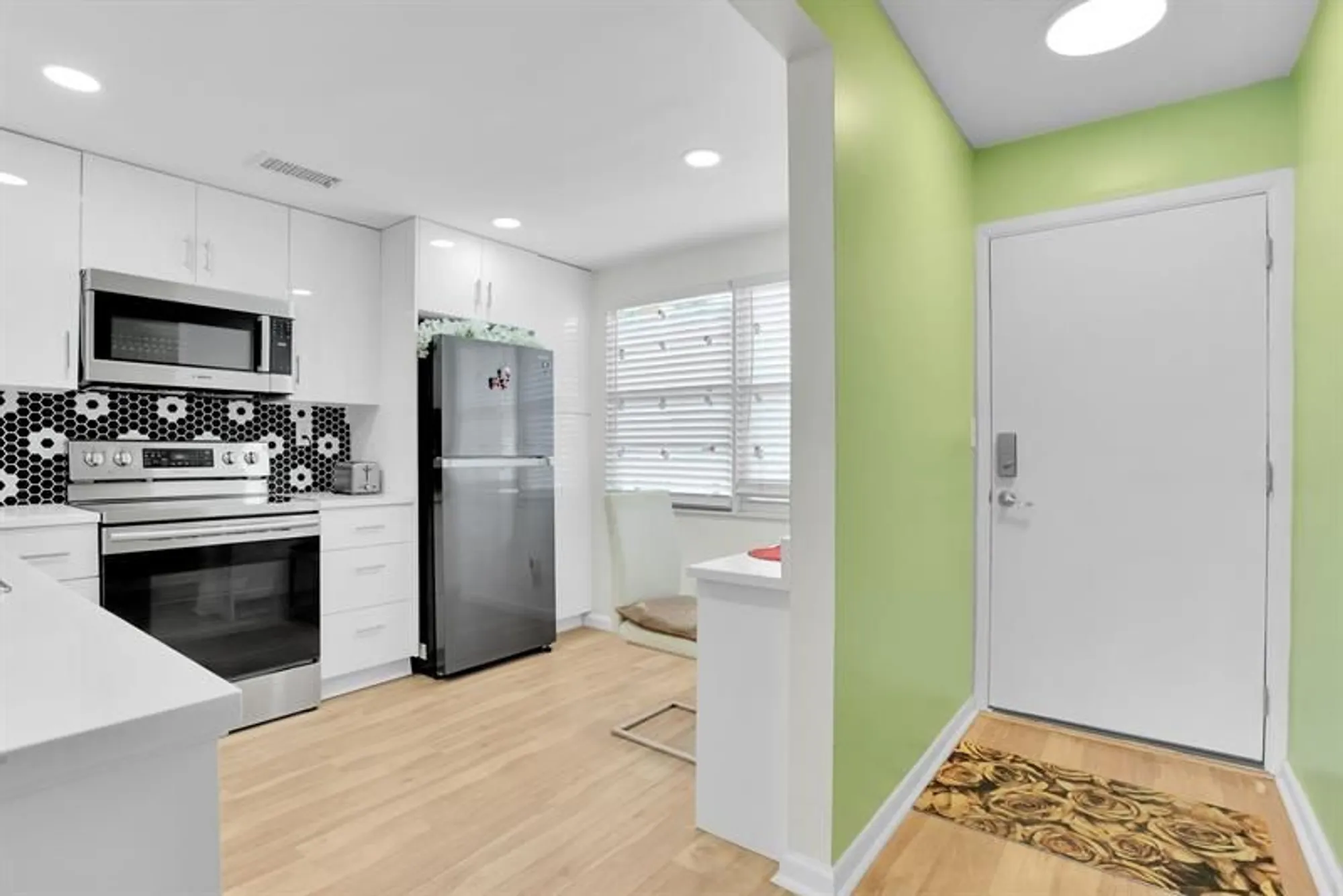 Property Slideshow image 8 of 32 | 4402 martinique ct l3, Coconut Creek, FL, 33066