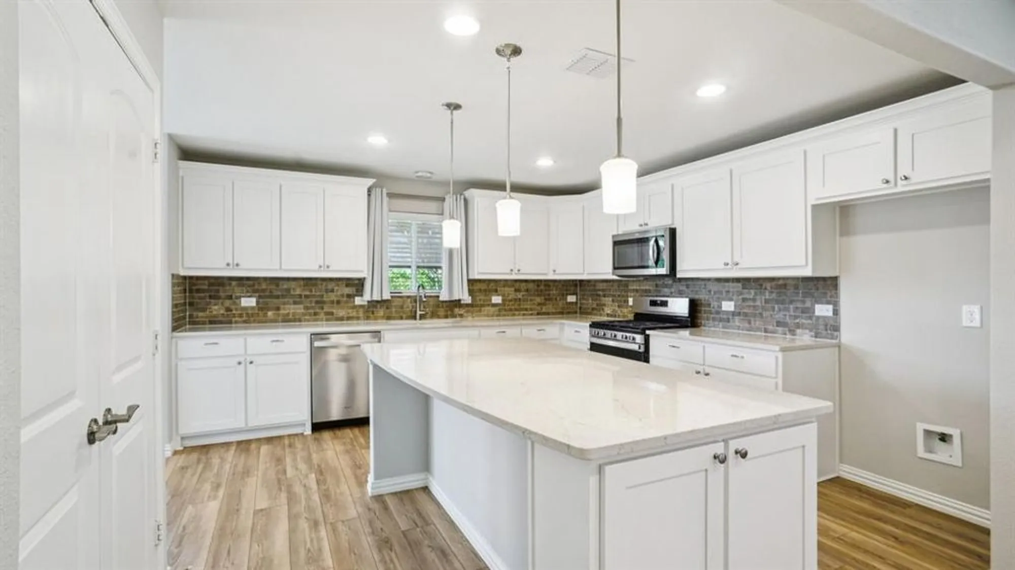 Property Slideshow image 16 of 40 | 9301 riverlight rd, Mckinney, TX, 75071