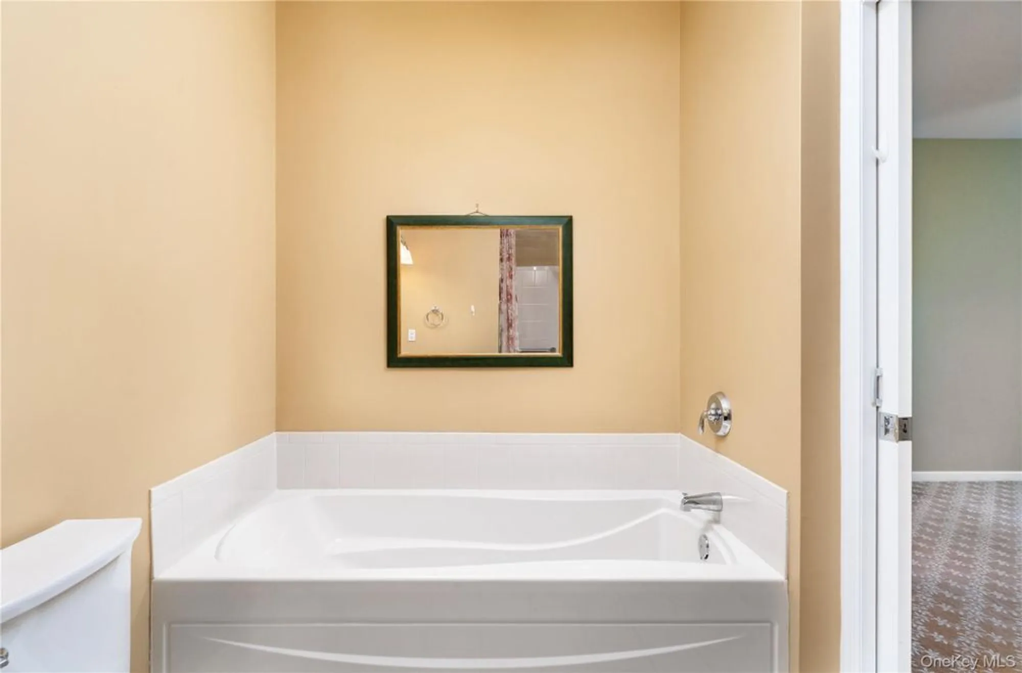 Property Slideshow image 19 of 38 | 230 ira rd # 230, Mount Sinai, NY, 11766