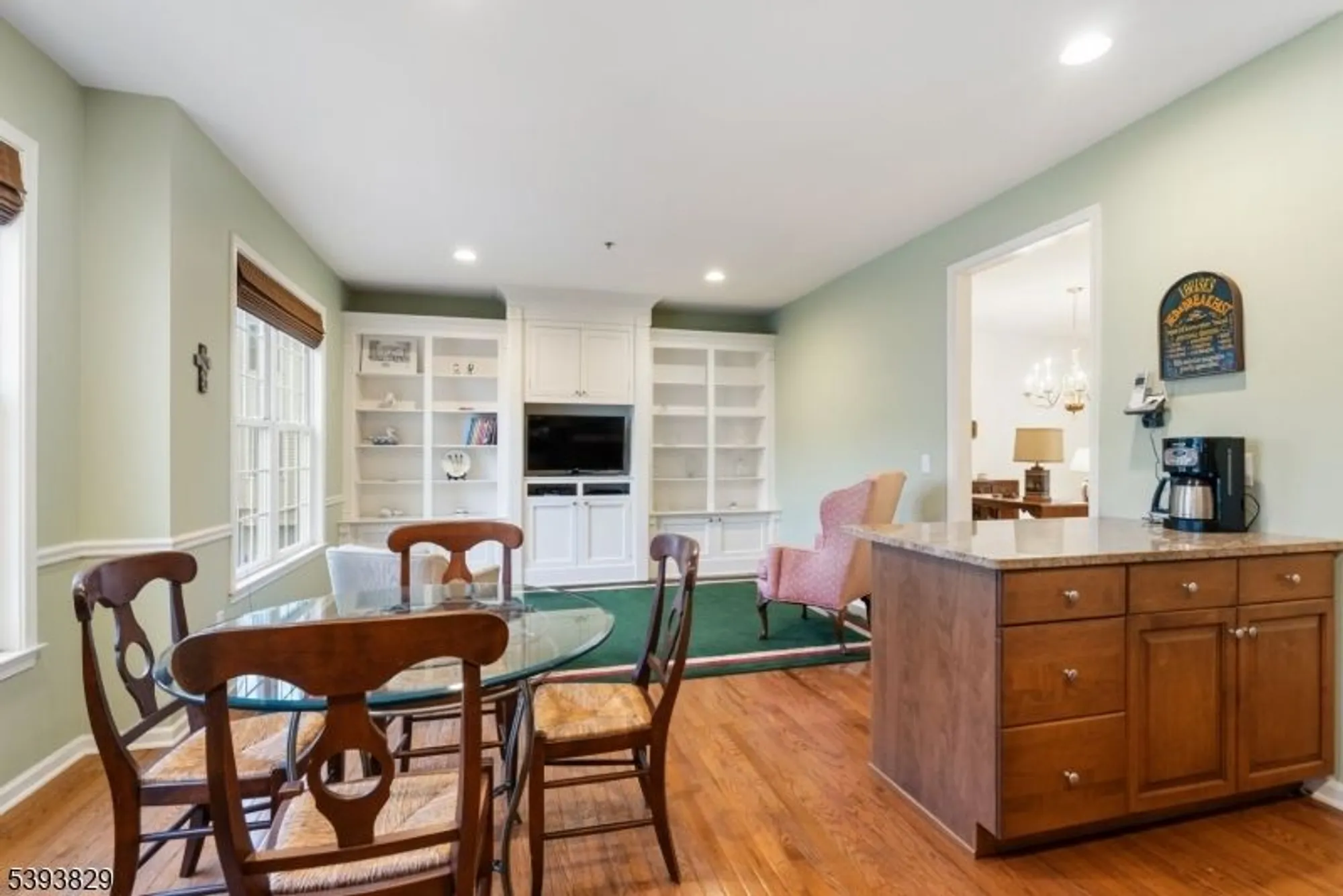 Property Slideshow image 7 of 40 | 613 maple ct, Garwood, NJ, 07027