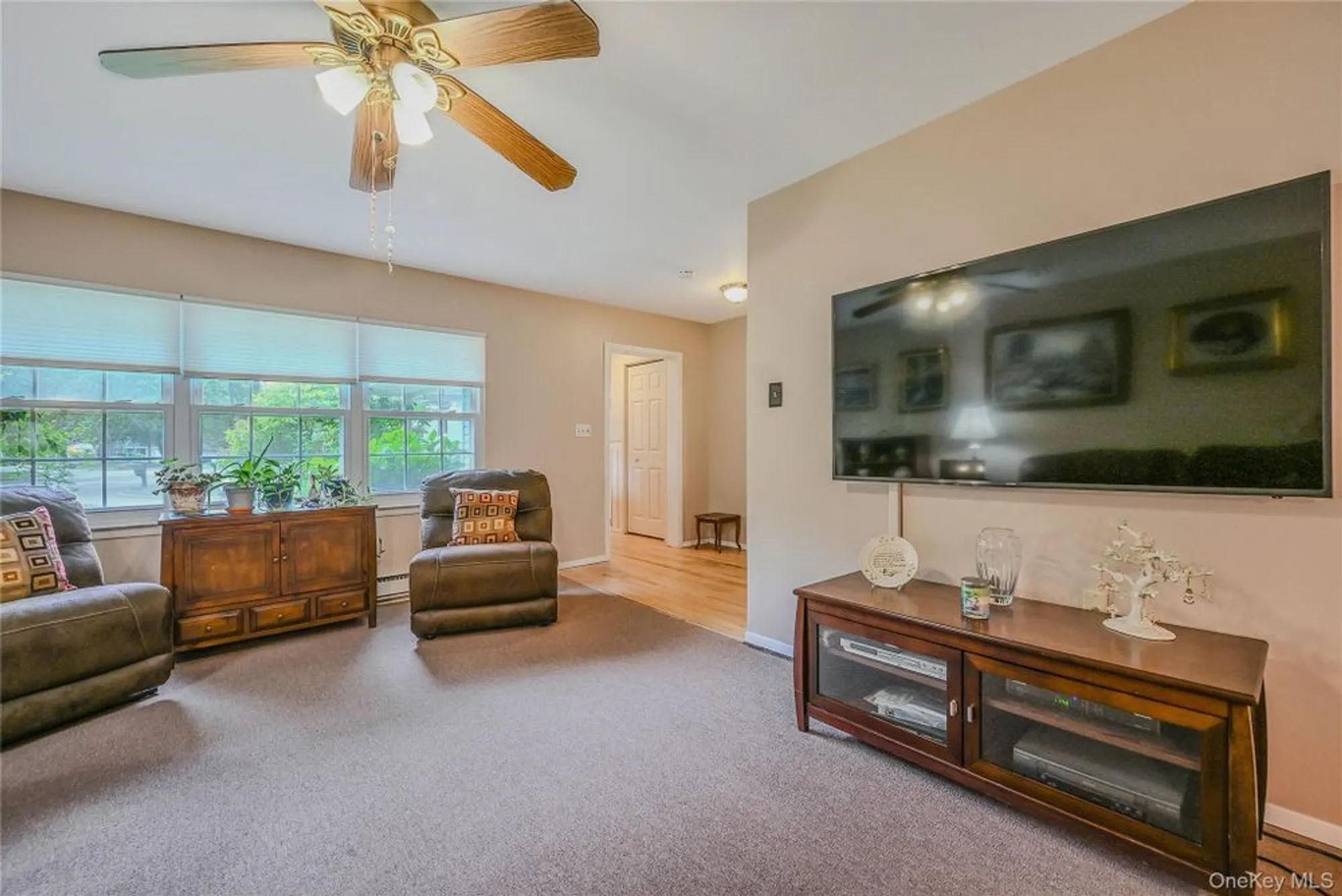 Property Slideshow image 22 of 29 | 151 laurance ln, Ridge, NY, 11961